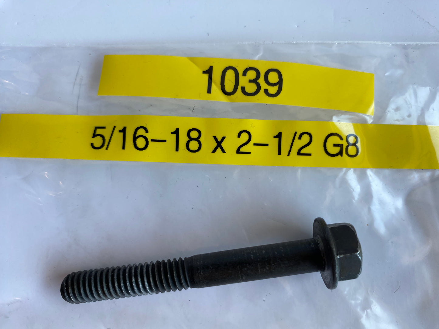 Vis axe culbuteur moteur 5/16-18 x 2-1/2 Harley Davidson REF OEM 1039
