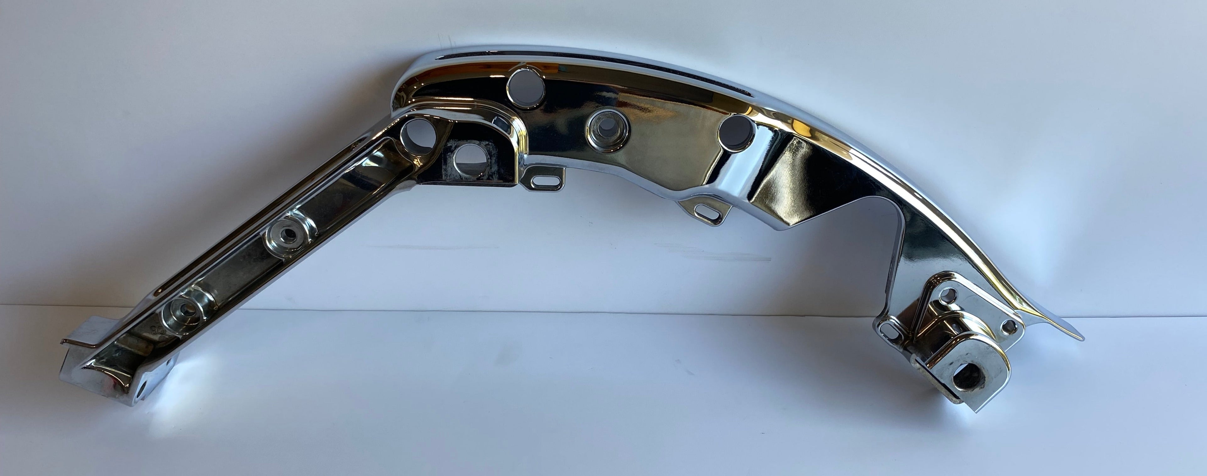 Support droit sacoche/silencieux chromé Touring Harley Davidson REF OEM 90200499