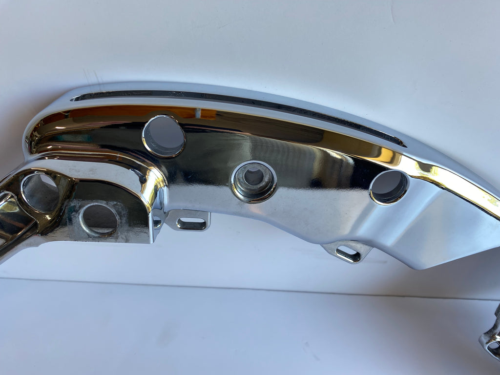 Support droit sacoche/silencieux chromé Touring Harley Davidson REF OEM 90200499