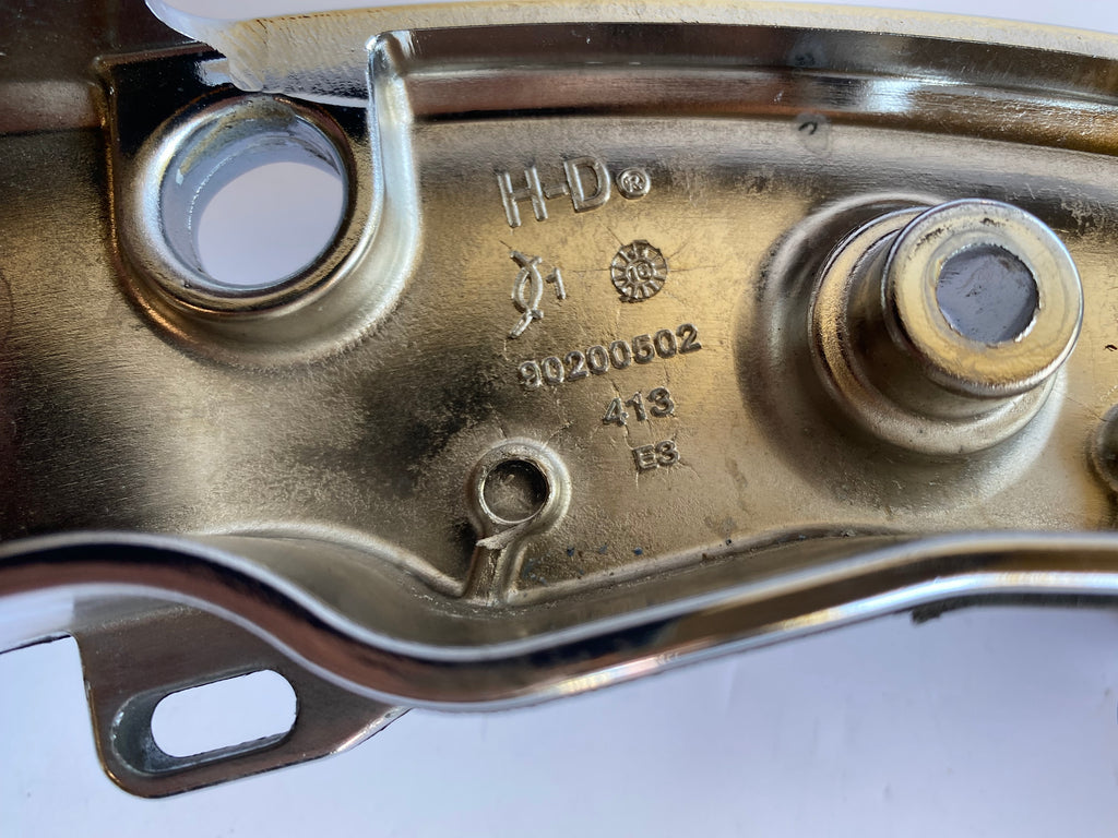 Support droit sacoche/silencieux chromé Touring Harley Davidson REF OEM 90200499