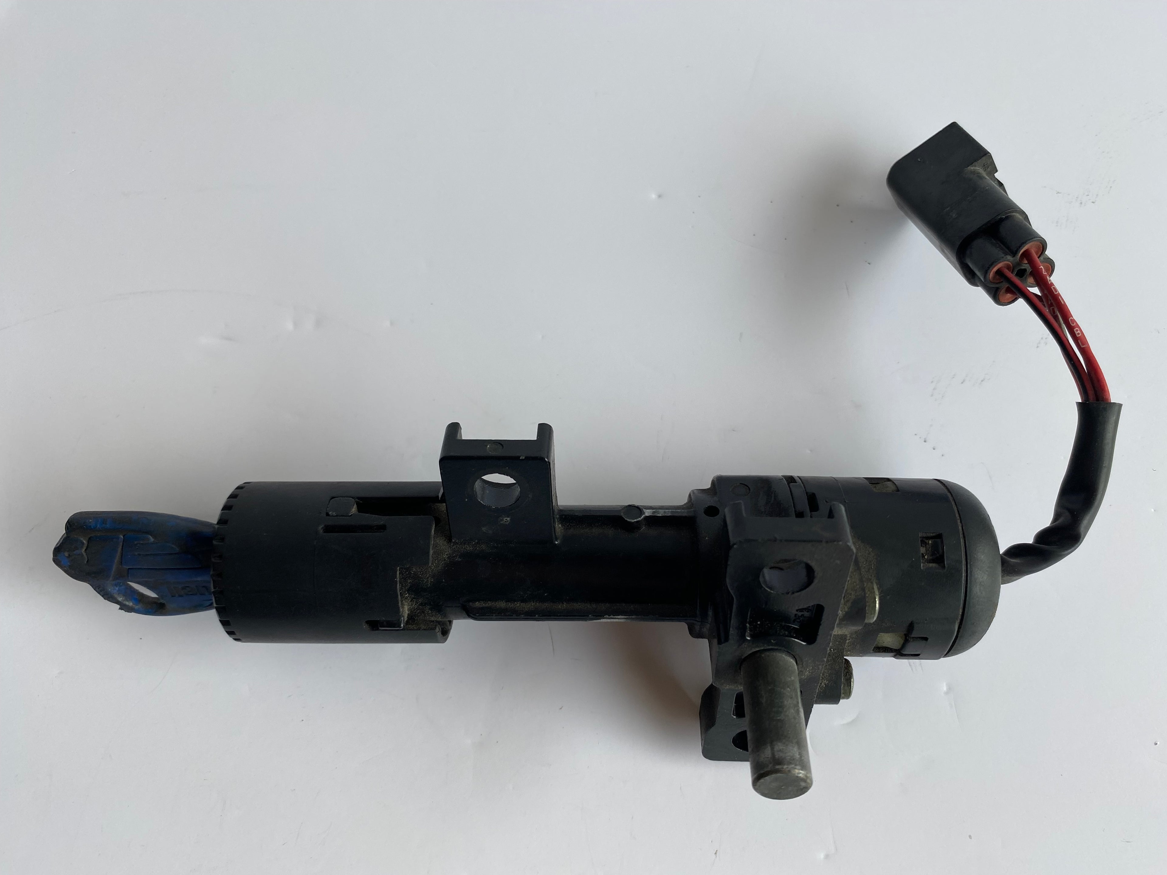 Kit serrures Buell XB contacteur + verrou selle + bouchon REF OEM Y0724.1AD, P0153.02A8