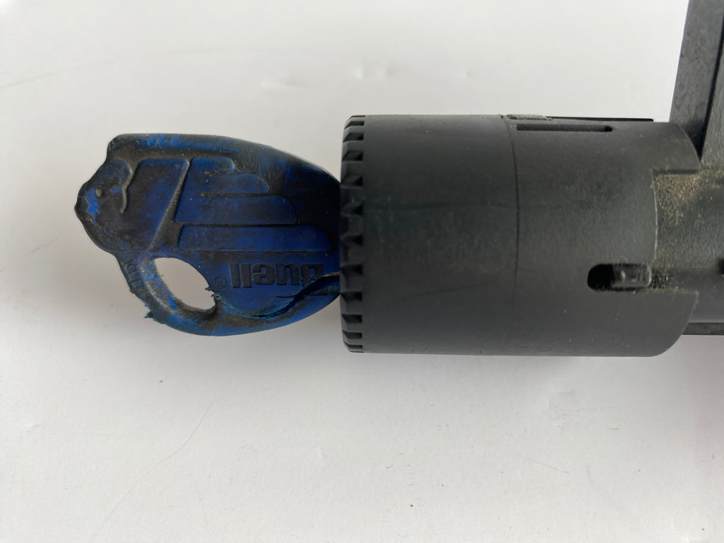 Kit serrures Buell XB contacteur + verrou selle + bouchon REF OEM Y0724.1AD, P0153.02A8