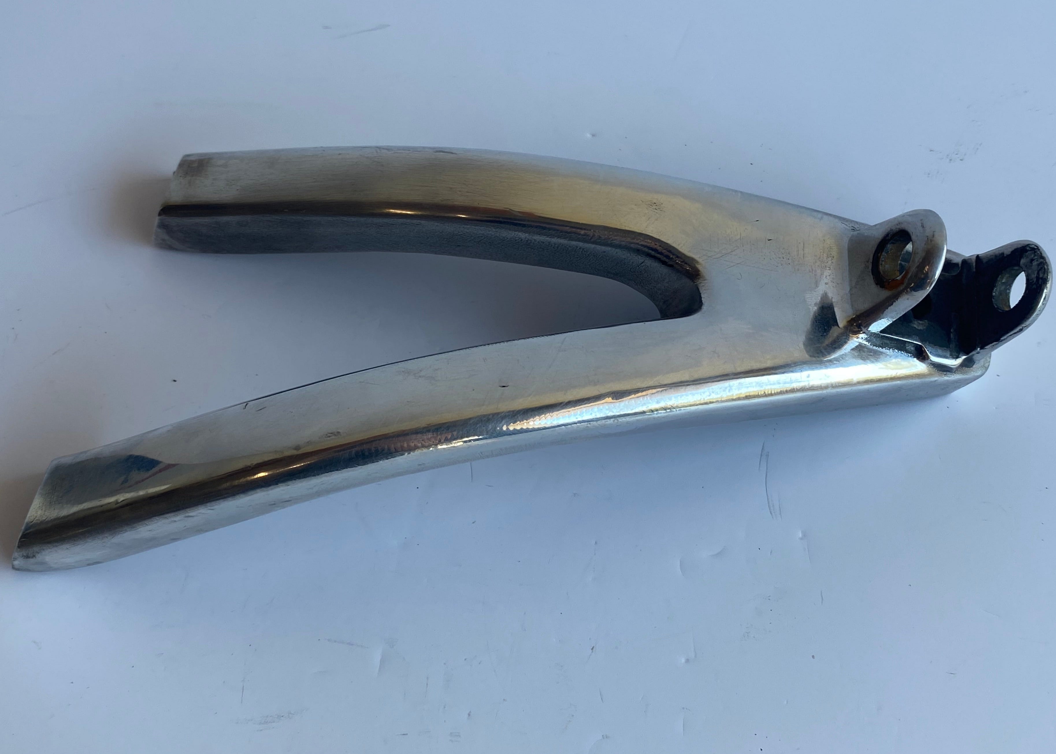 Support de repose pied droit passager BUELL XB REF OEM : N0405.02A8