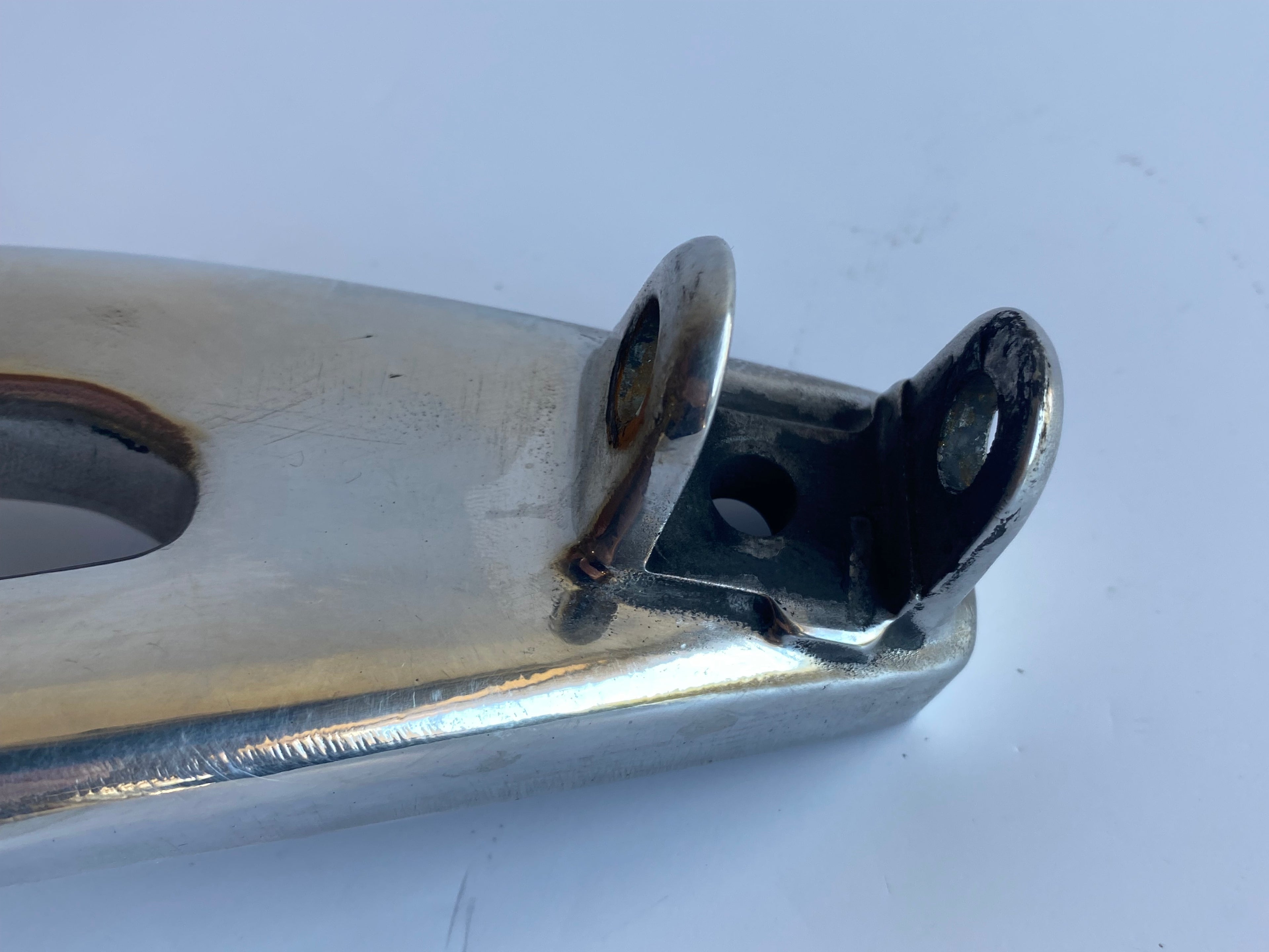 Support de repose pied droit passager BUELL XB REF OEM : N0405.02A8