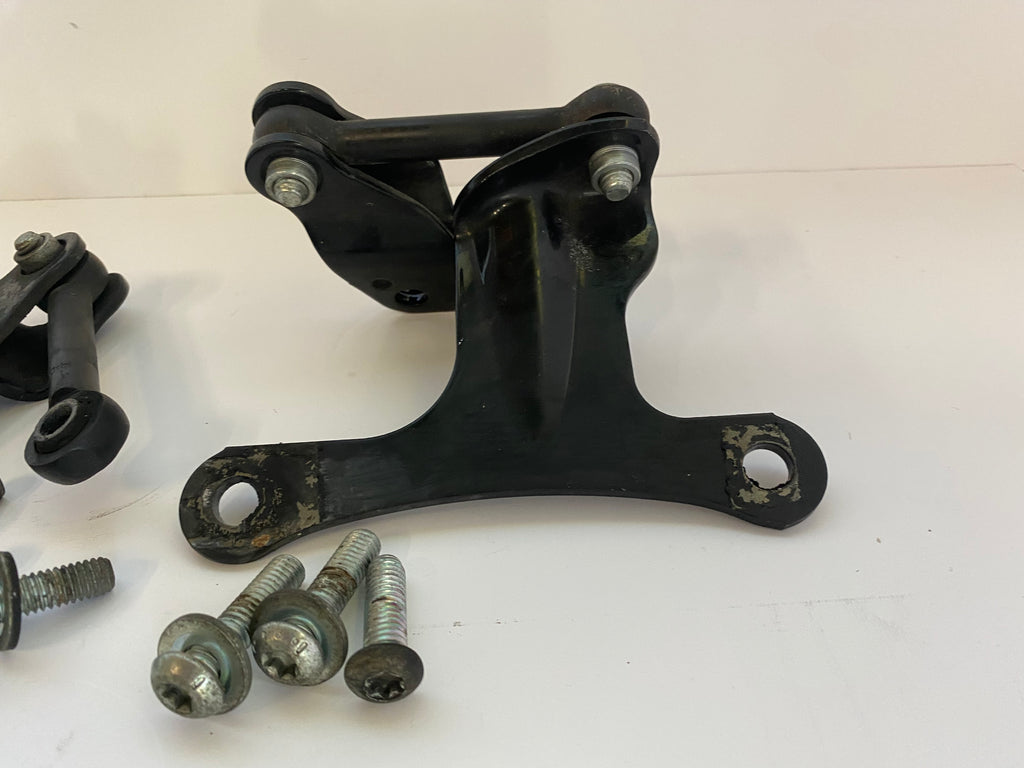Ensemble supports moteur Sportster Harley Davidson REF OEM 47470-04, 47471-04A, 16232-04B