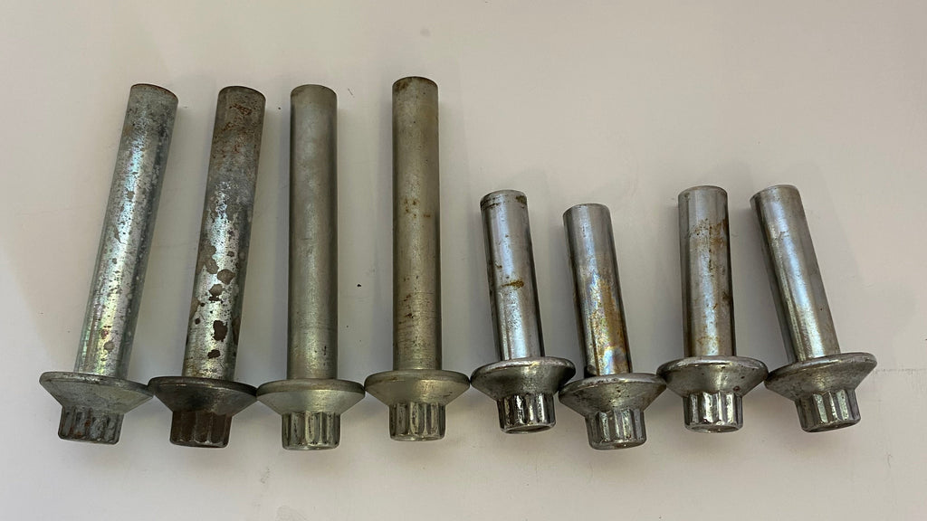 Ensemble 8 écrous de culasses Harley Davidson REF OEM 16478-85A & 16480-92A