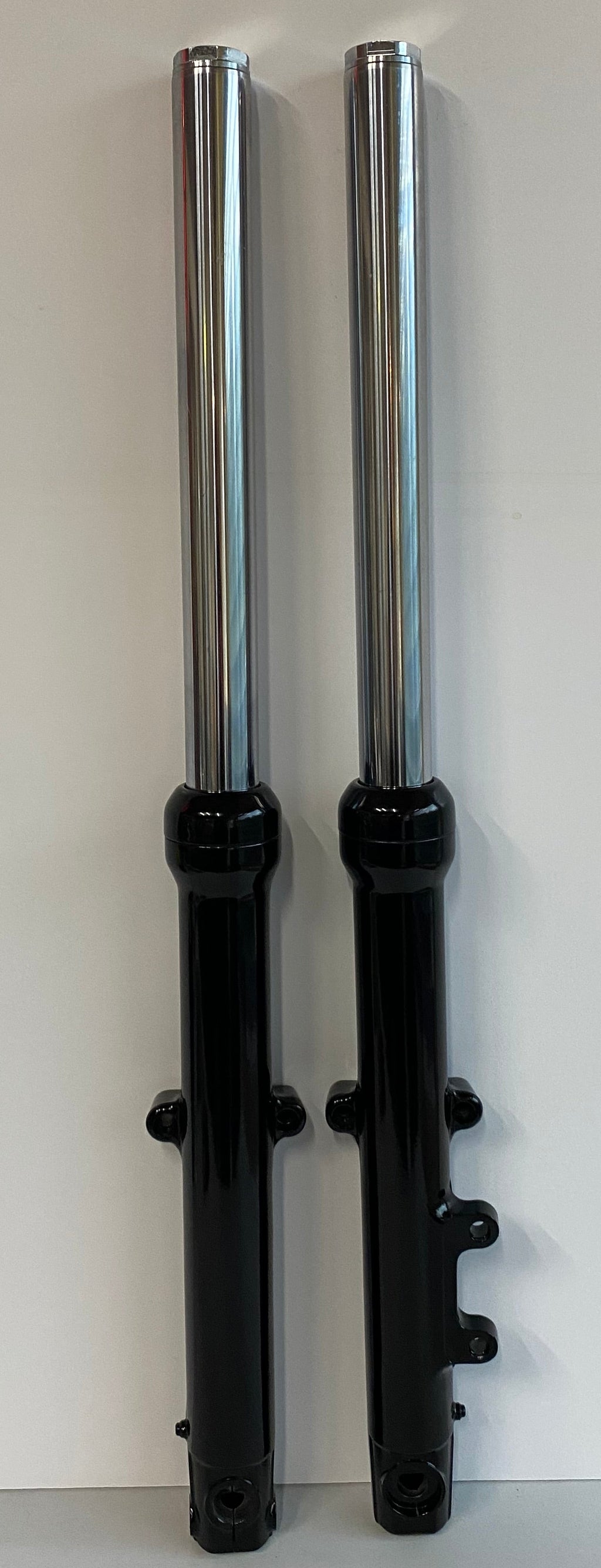 Jeu de bras de fourche noirs révisé 39mm Sportster Dyna Harley Davidson REF OEM 45900-04 & 45901-04