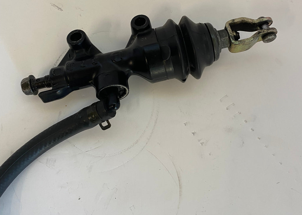 Maitre cylindre de frein arrière Sportster Harley Davidson REF OEM 42521-04 & 42816-04