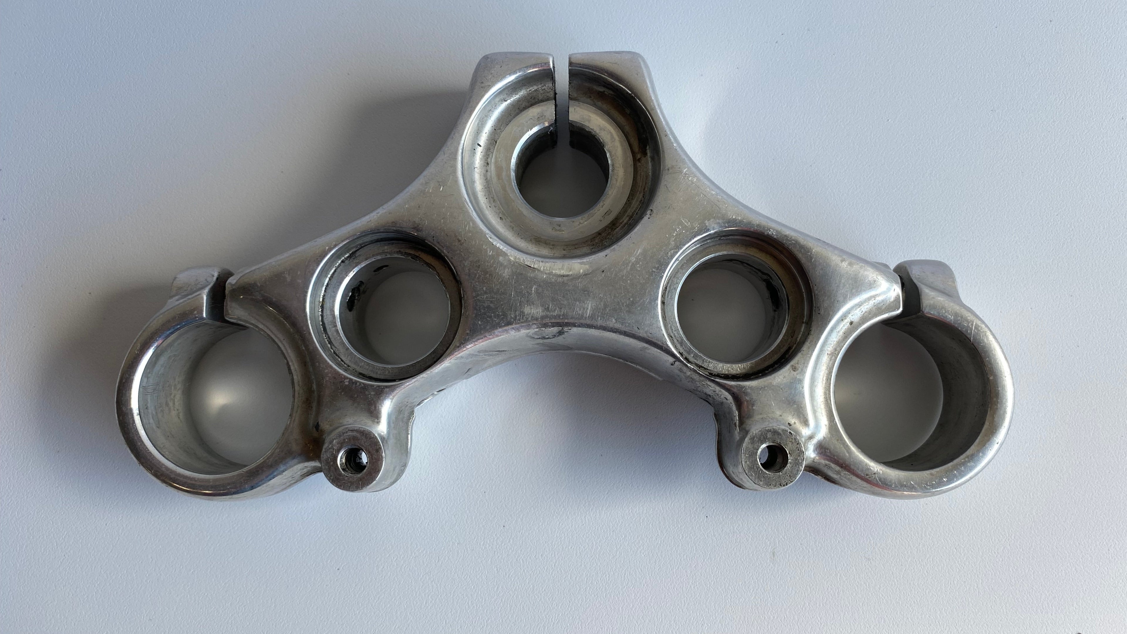 Té de fourche supérieur 39 mm Harley Davidson REF OEM : 45739-87