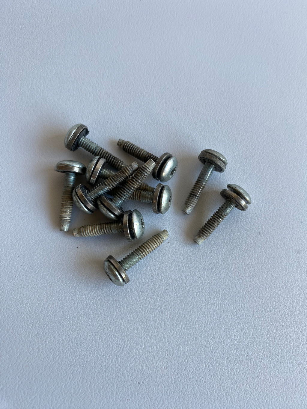 Harley Davidson Fuel Door / Pump / Tank Screw Kit OEM REF: 1331