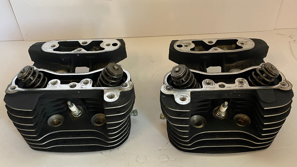 Jeu de culasses 1200 Sportster Harley Davidson RED OEM 16500158 & 16500159