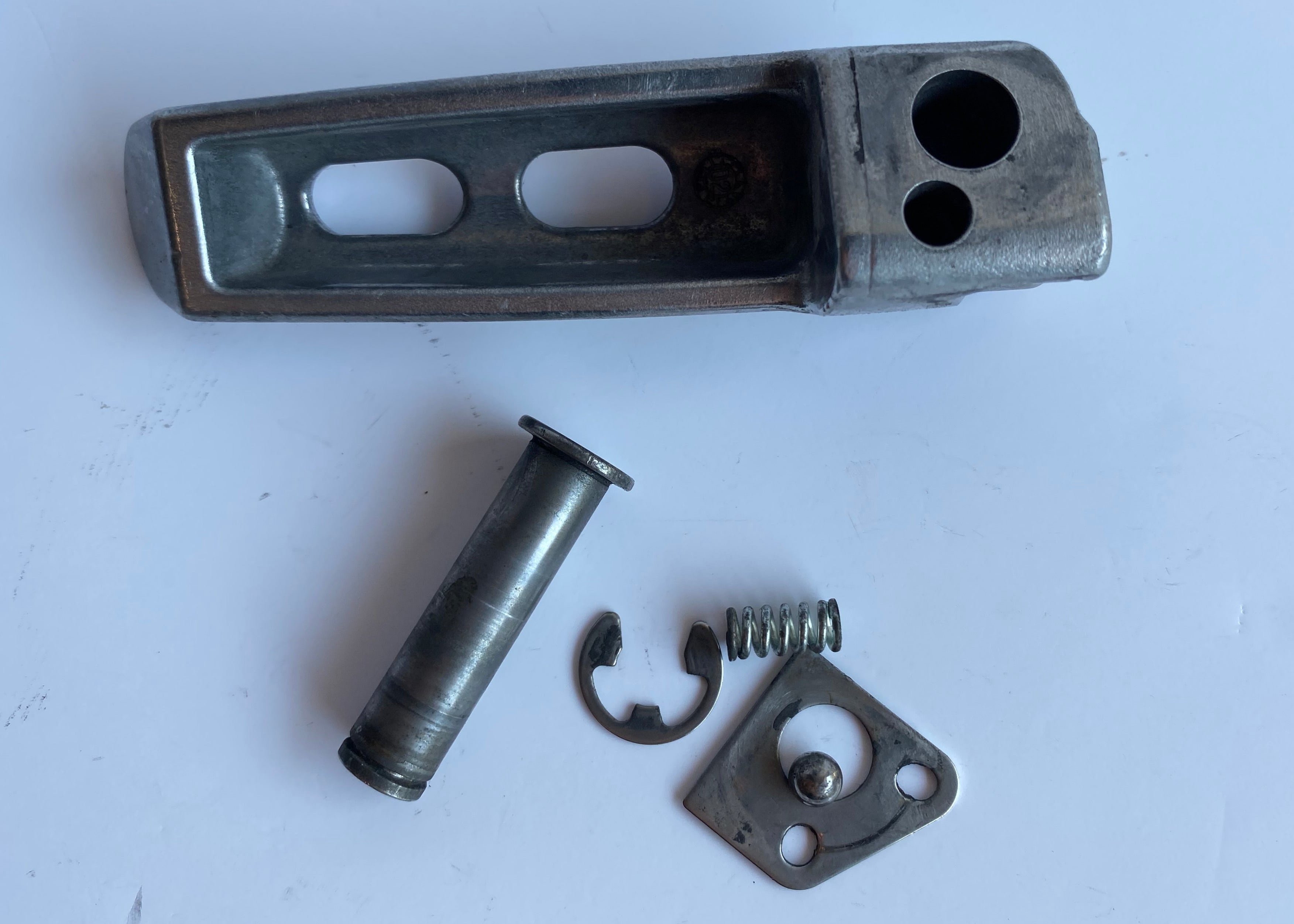 Cale pied passager gauche Buell XB REF OEM: N0552.02A8