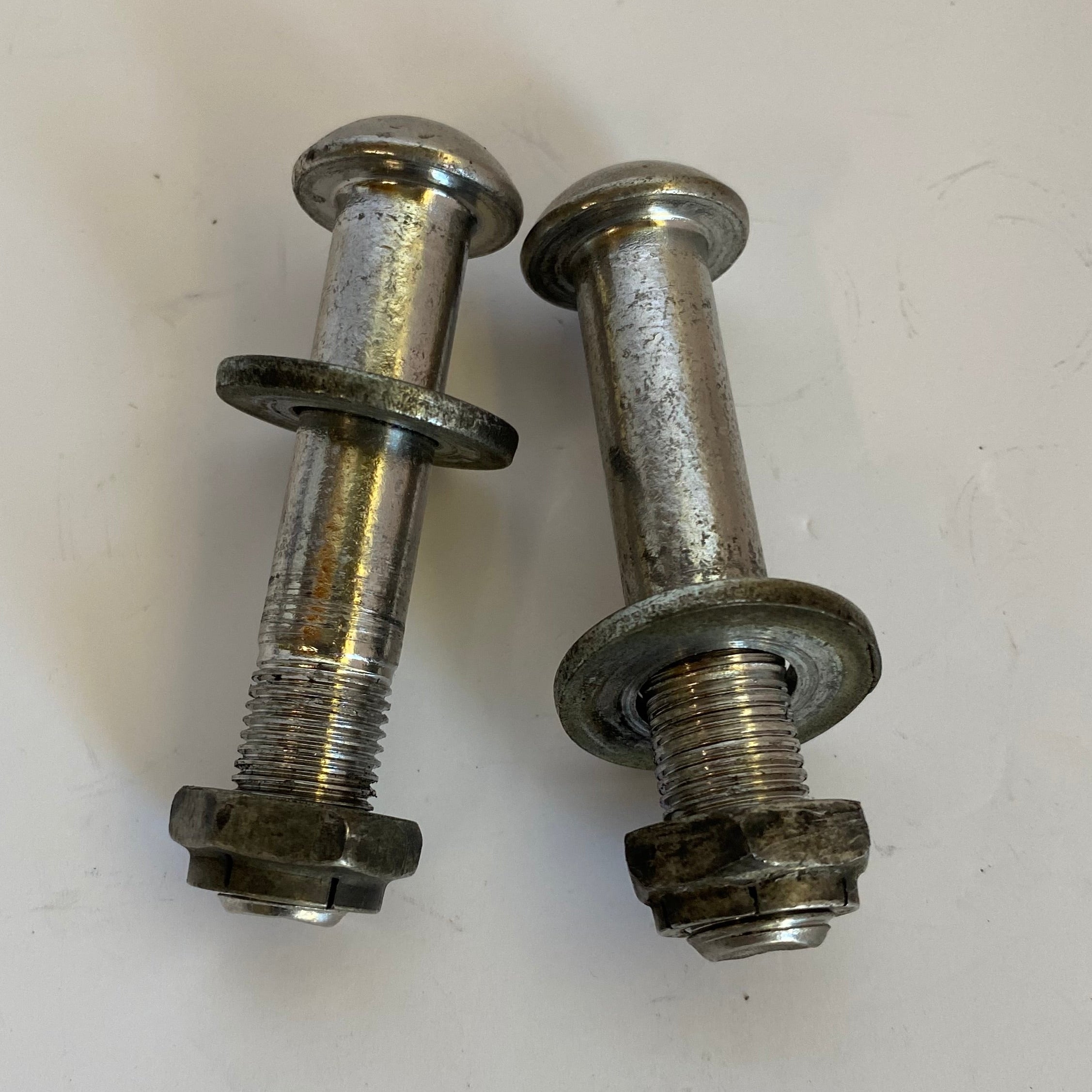 Jeu de 2 vis amortisseurs inférieurs Harley Davidson REF OEM 4354 & 7824