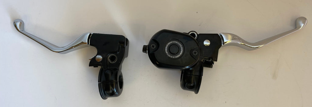Jeu de manettes avec maitre cylindre avant Sportster Harley Davidson REF OEM 45146-04