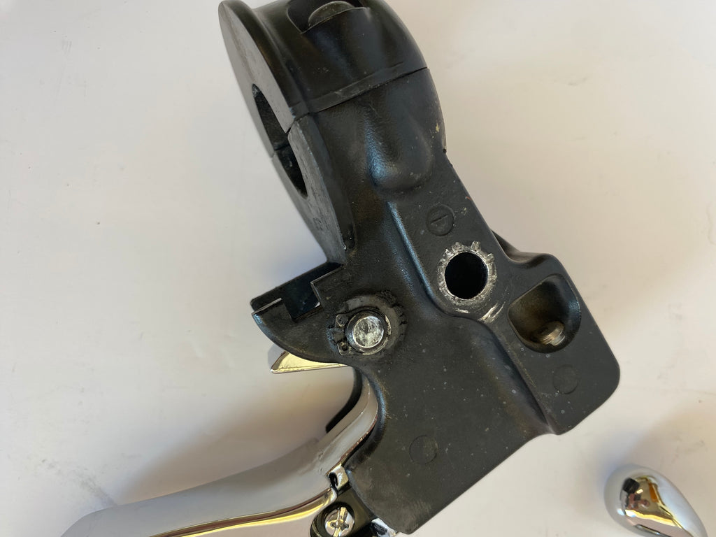 Jeu de manettes avec maitre cylindre avant Sportster Harley Davidson REF OEM 45146-04