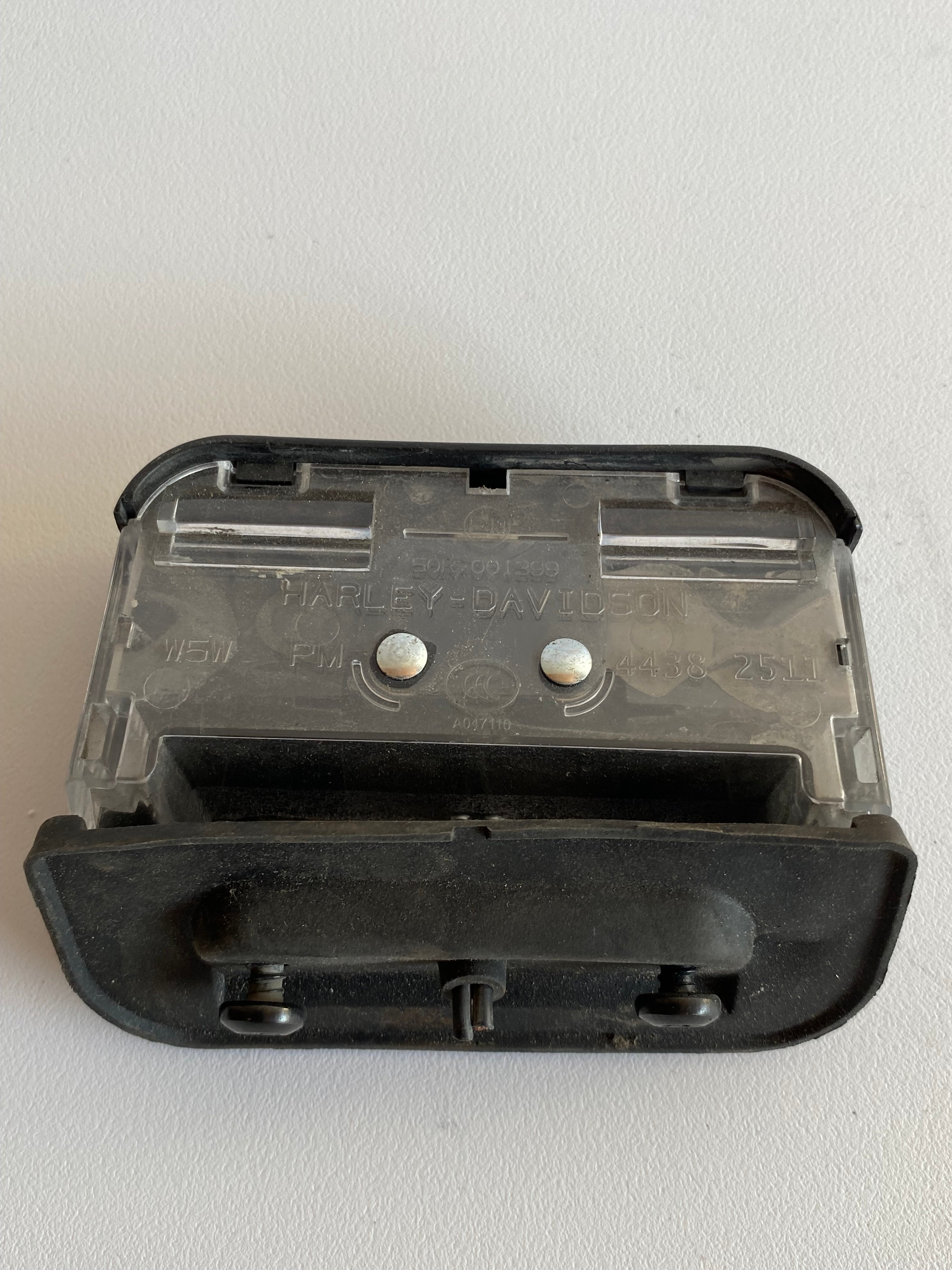 Harley Davidson Kennzeichenleuchte REF OEM: 73504-11