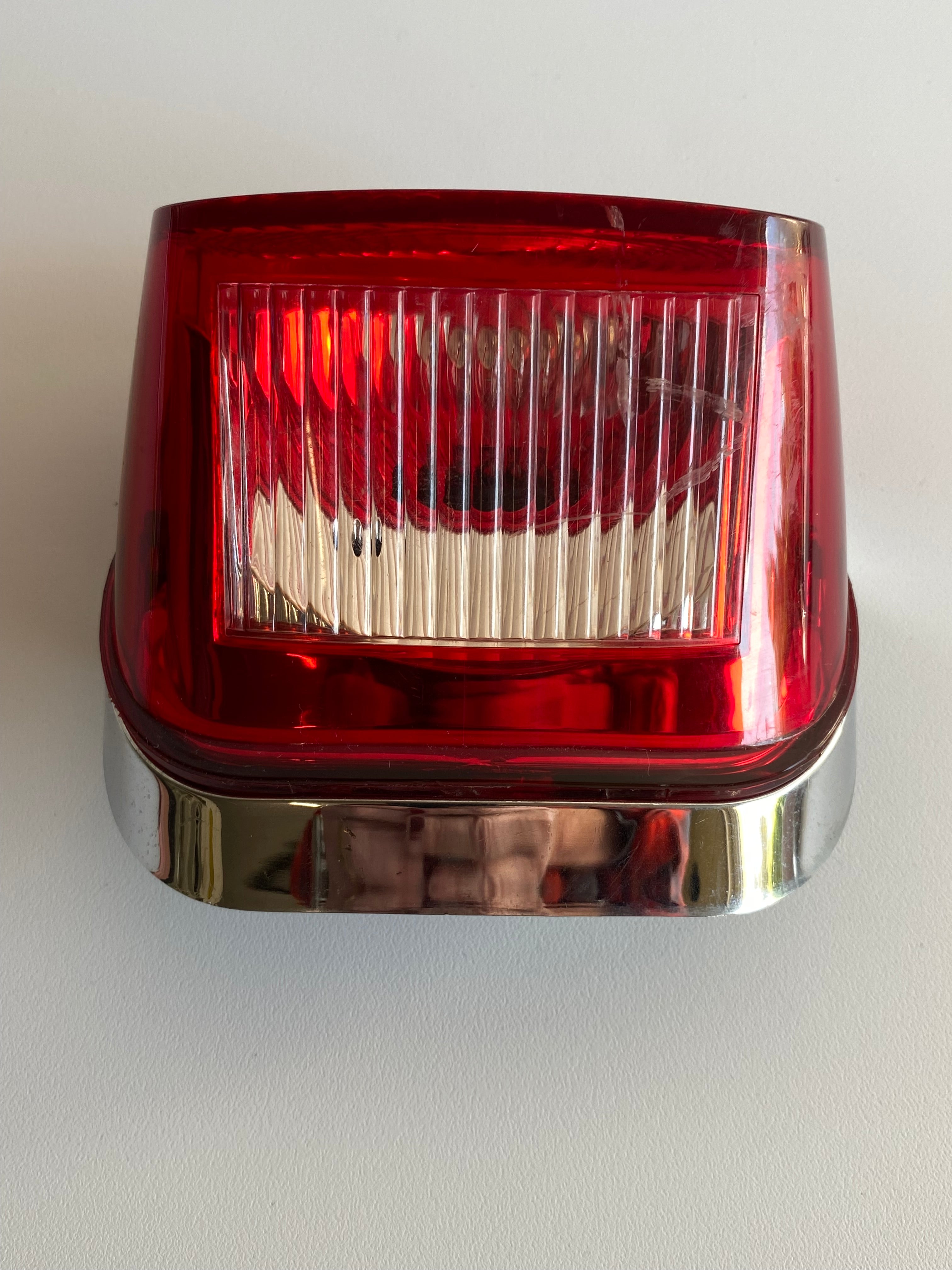 Harley Davidson Complete Tail Light REF OEM: 68141-04