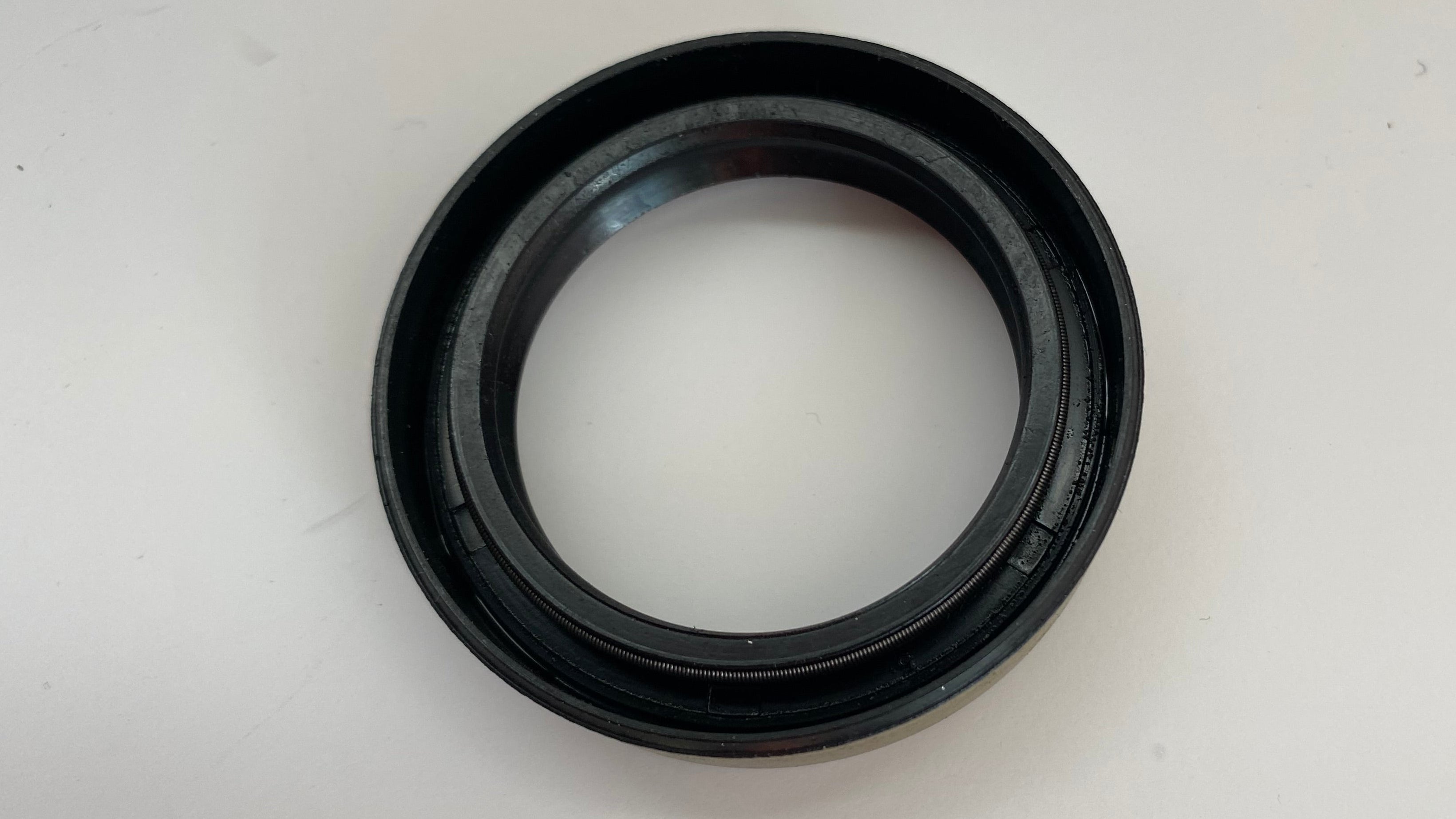 Joint spy sortie vilebrequin gauche Harley Davidson REF OEM 12068