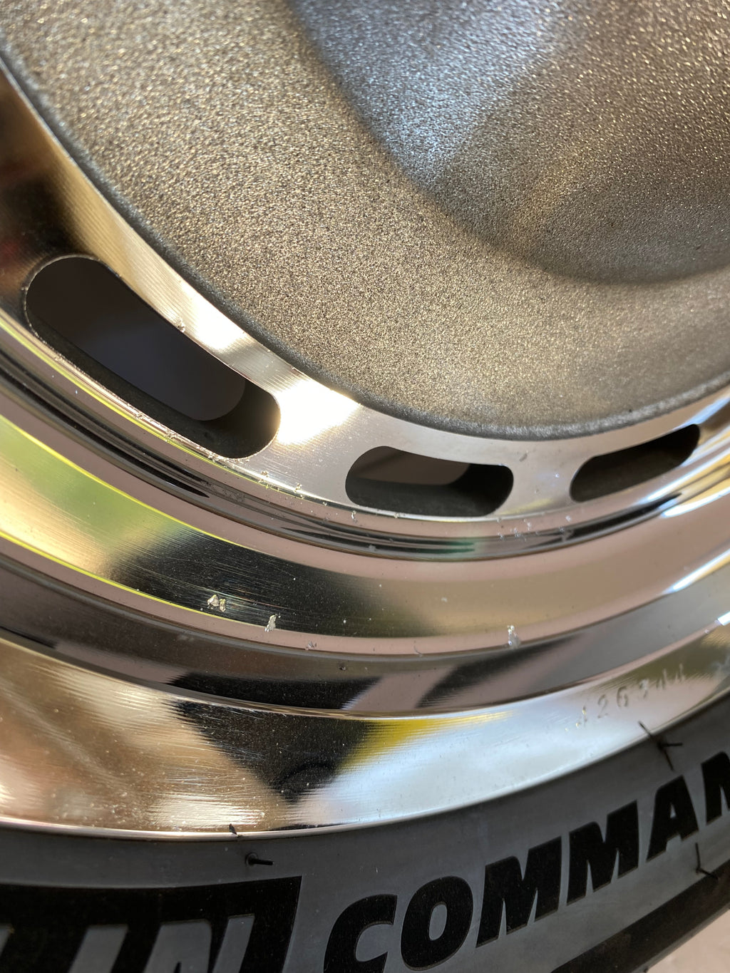 Roue arrière pleine chrome 16 x 3 pouces Harley Davidson REF OEM 43335-05