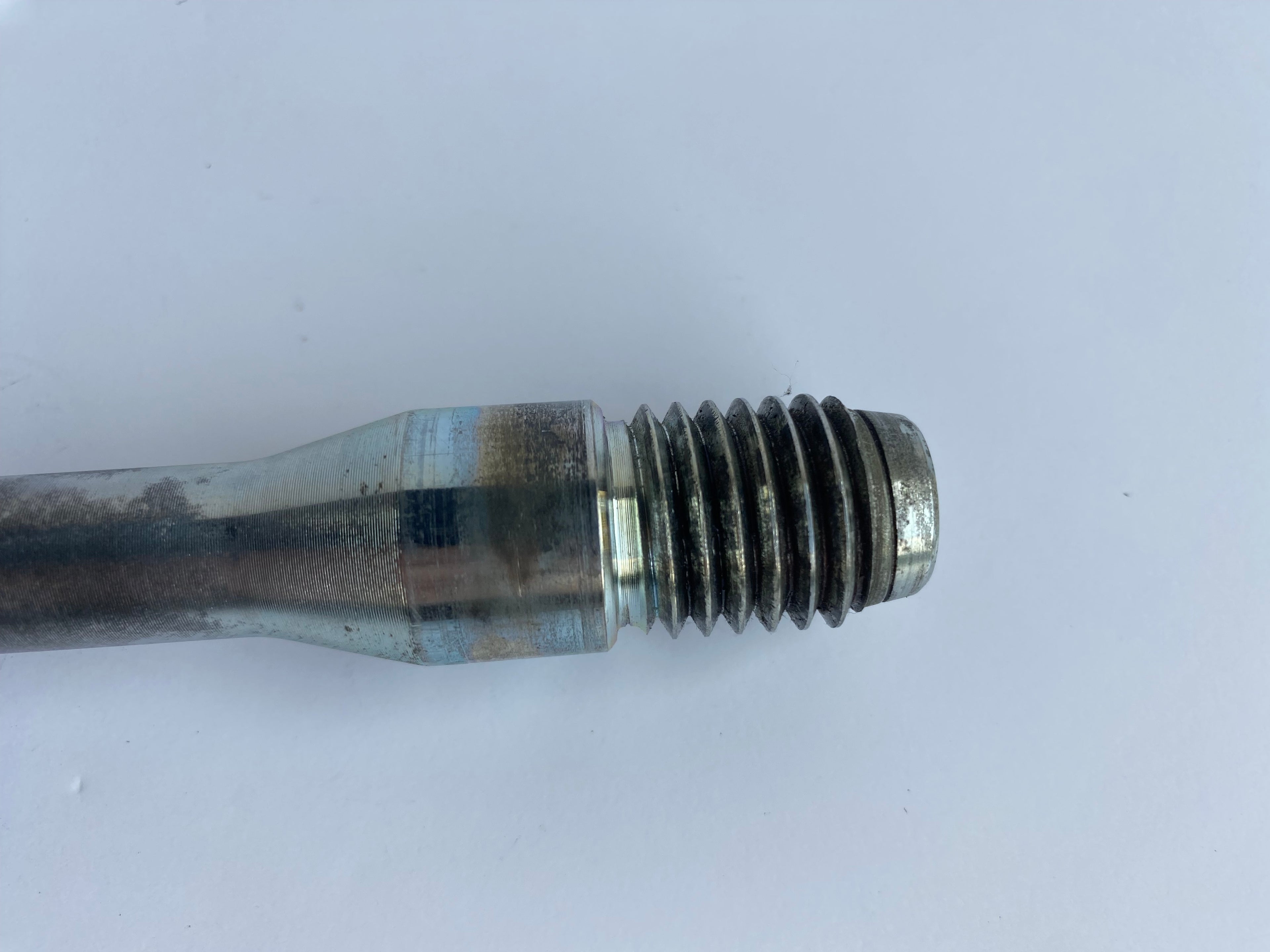 Axe de bras oscillant Buell XB REF OEM : K0200.1AMB