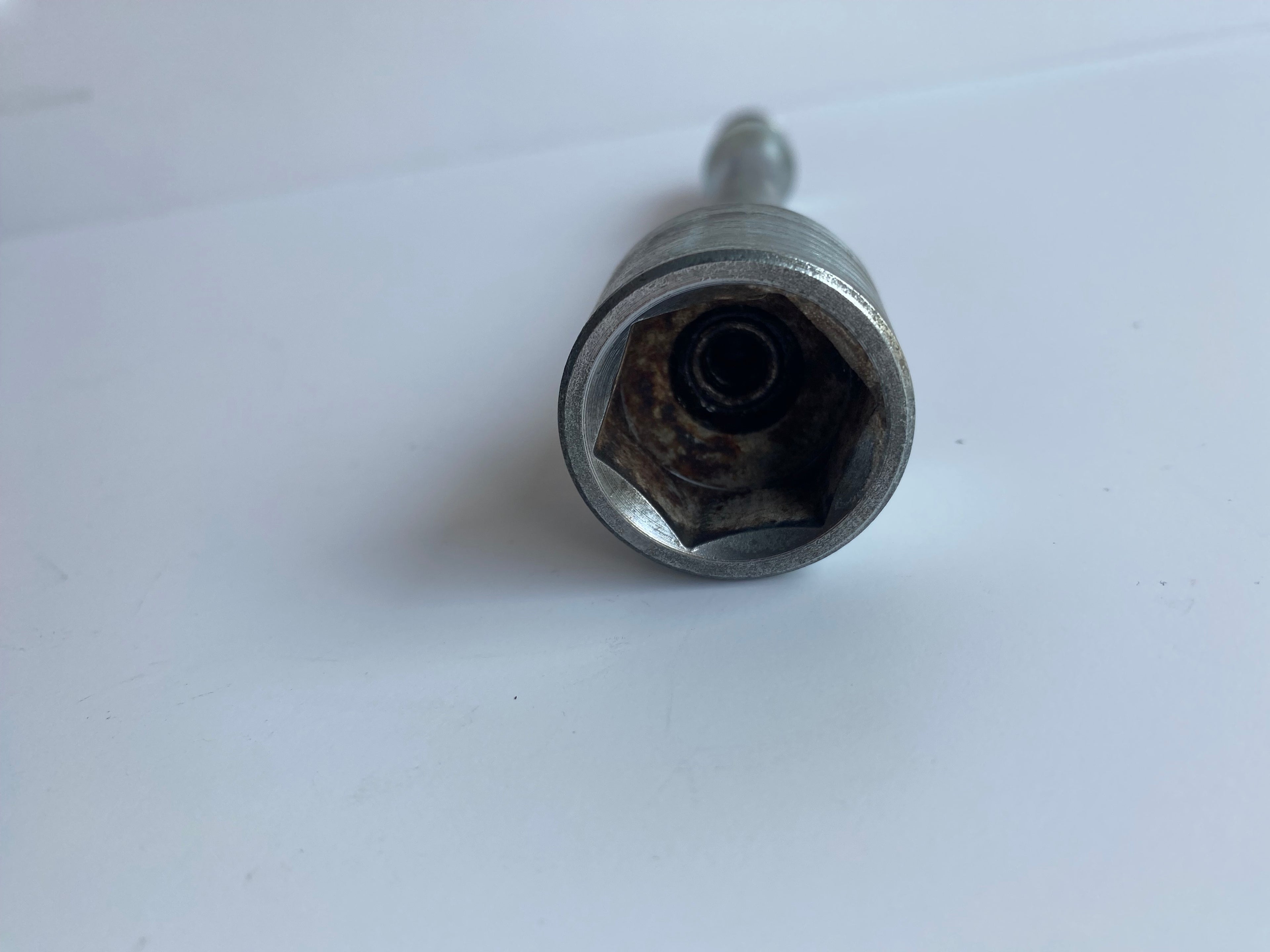 Axe de bras oscillant Buell XB REF OEM : K0200.1AMB