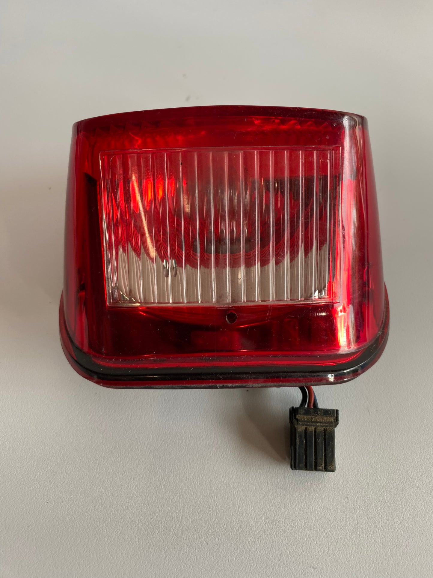Harley Davidson Tail Light Lens OEM REF: 68372-03
