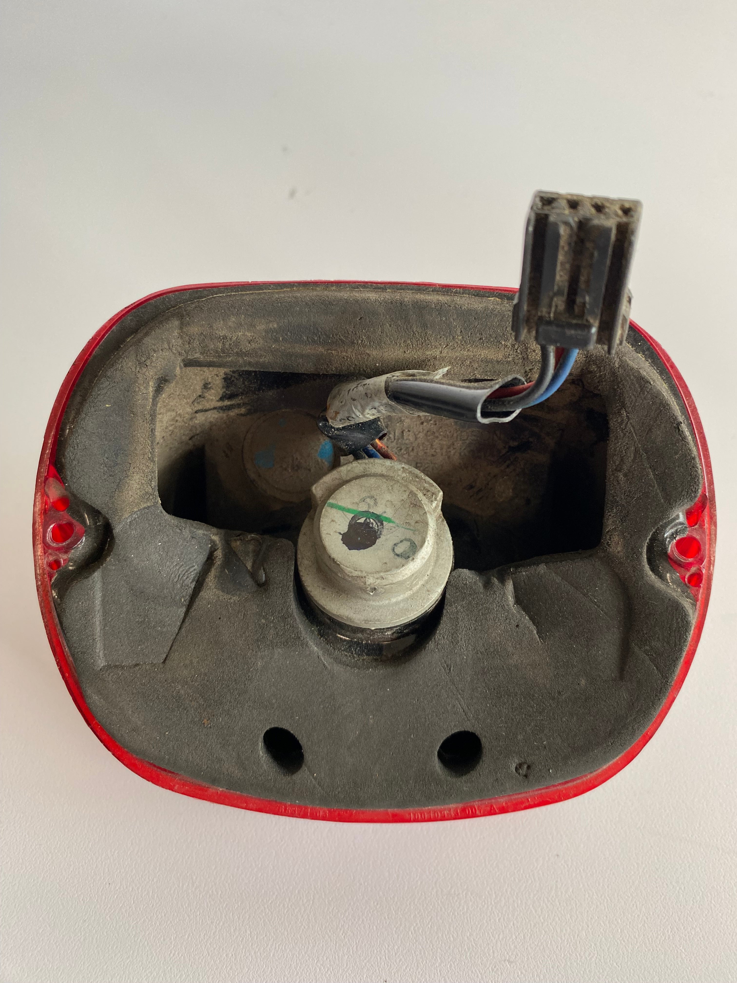Harley Davidson Tail Light Lens OEM REF: 68372-03