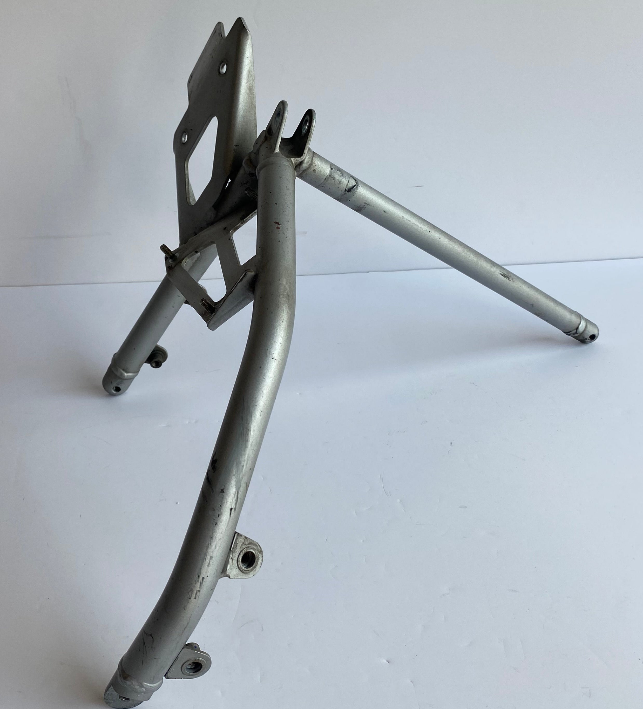 Support moteur W avant Buell XB REF OEM : L1511.4A8YT
