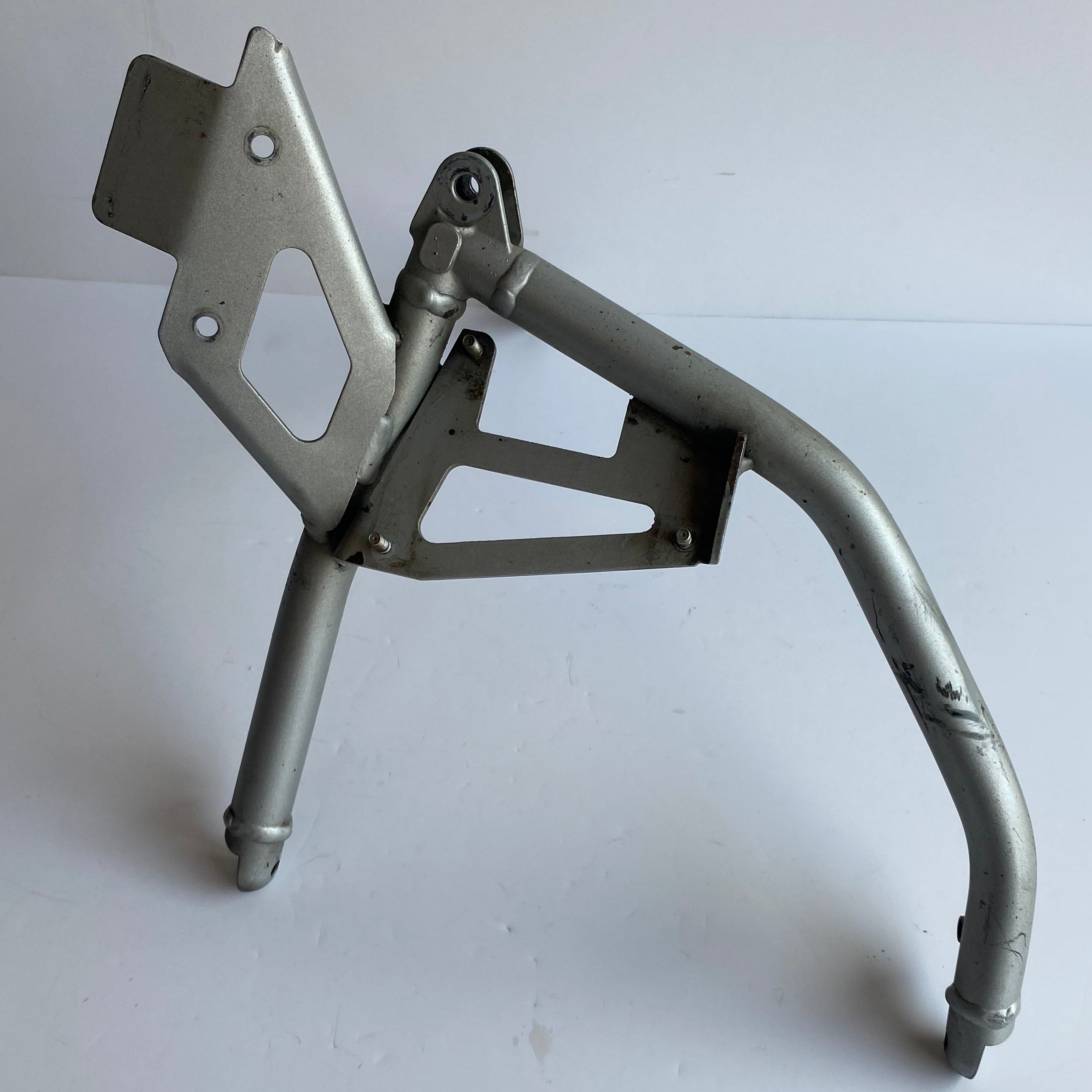 Support moteur W avant Buell XB REF OEM : L1511.4A8YT
