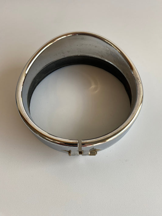 Cerclage de phare/visière 5 3/4 pouces Harley Davidson REF OEM : 69735-05