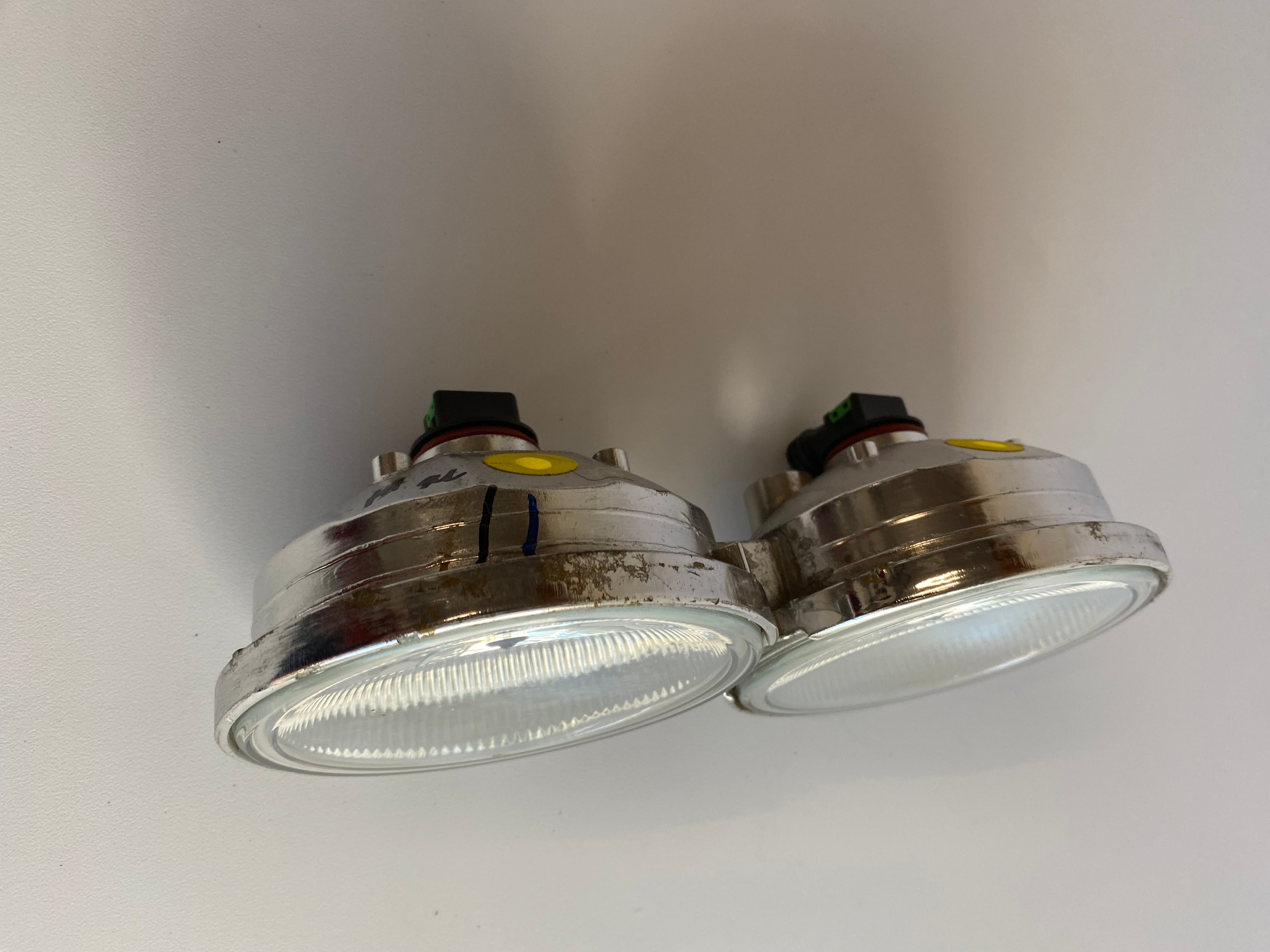 Harley Davidson fat bob double headlight OEM REF: 69804-08