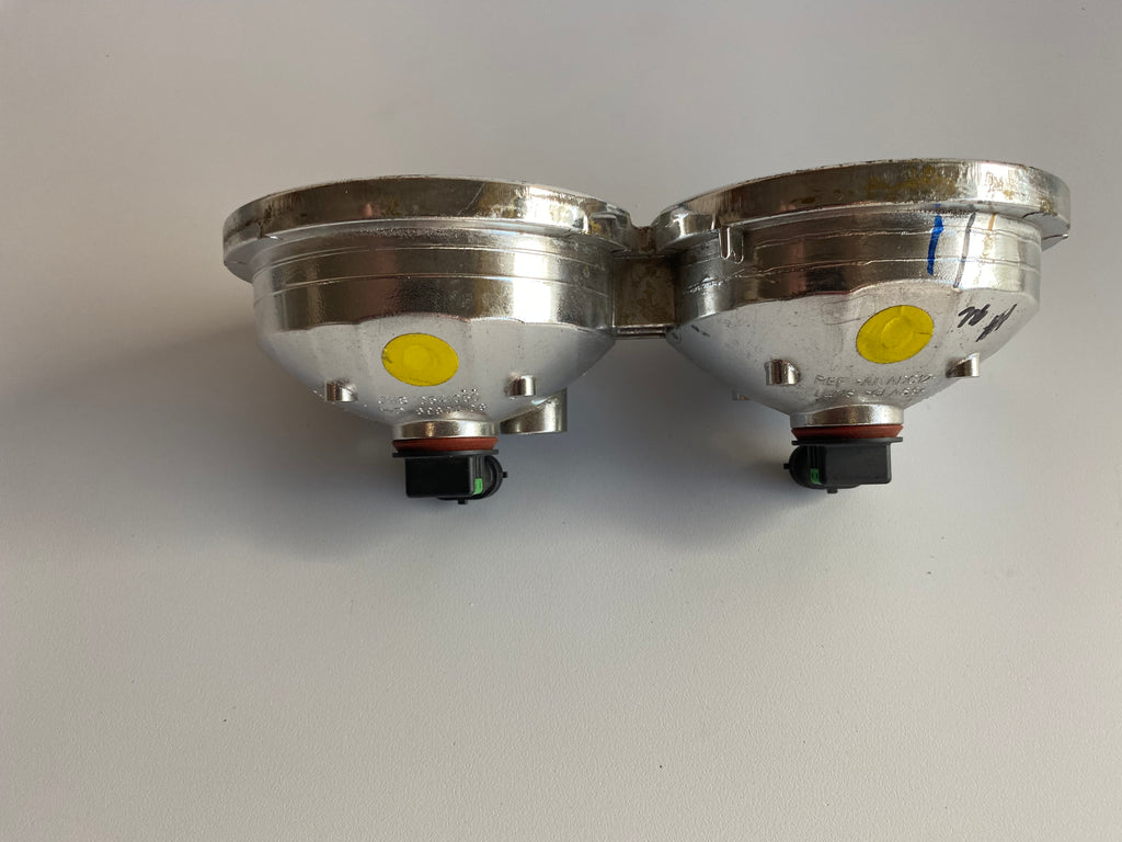 Harley Davidson fat bob double headlight OEM REF: 69804-08