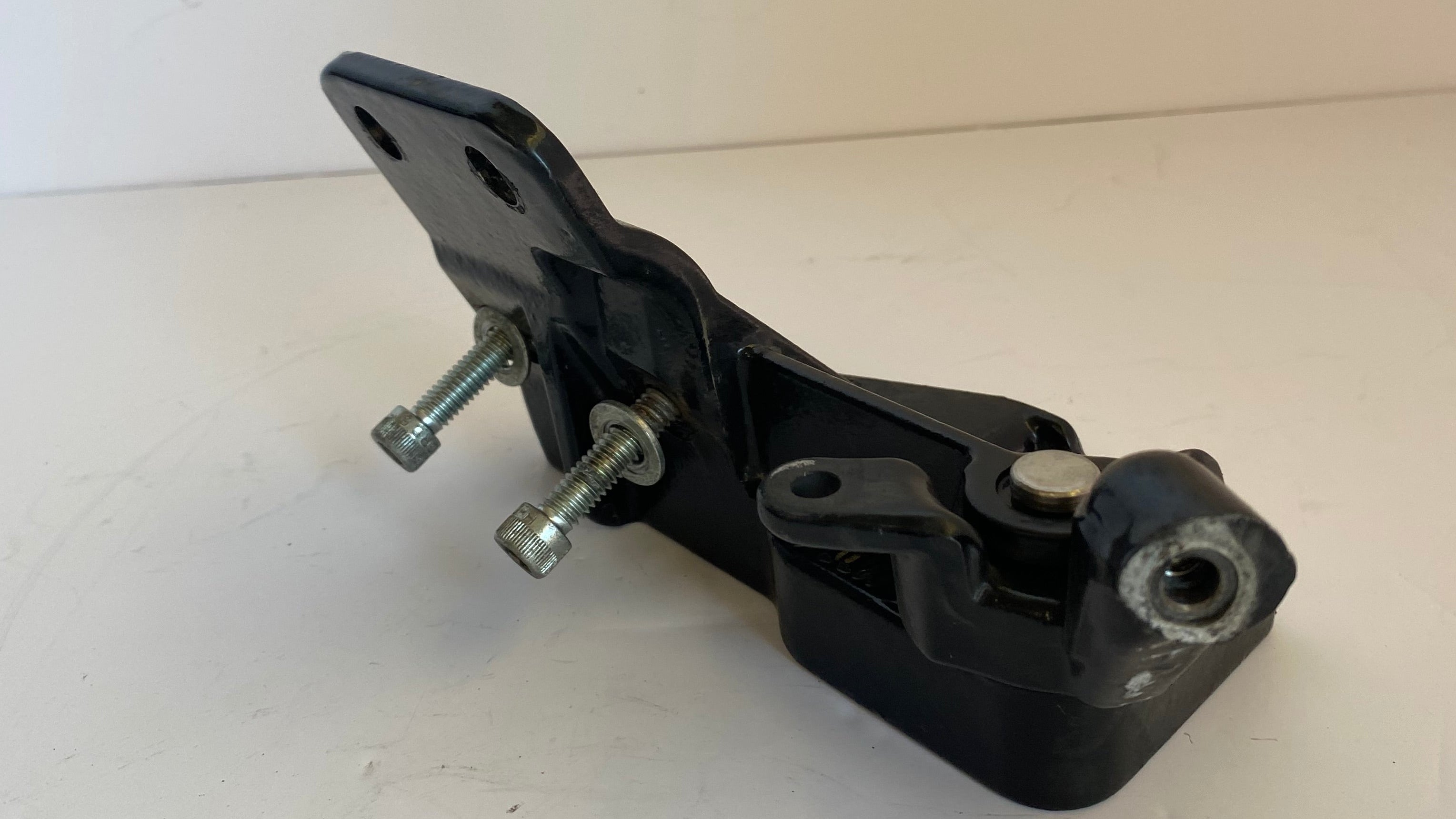 Support de maitre-cylindre de frein arrière Sportster Harley Davidson REF OEM 42976-04