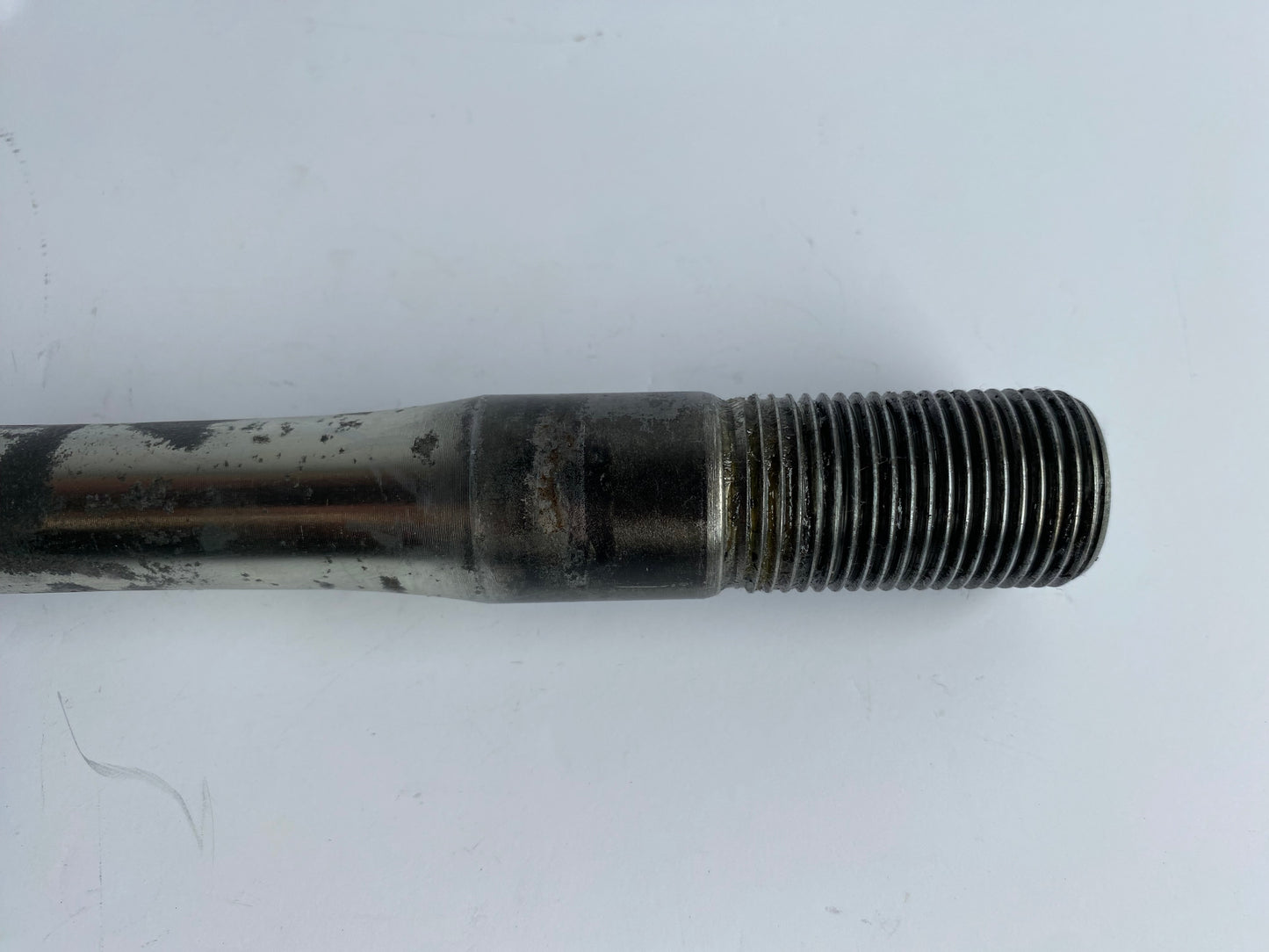 Axe de roue avant Buell XB REF OEM G0120.02A8B