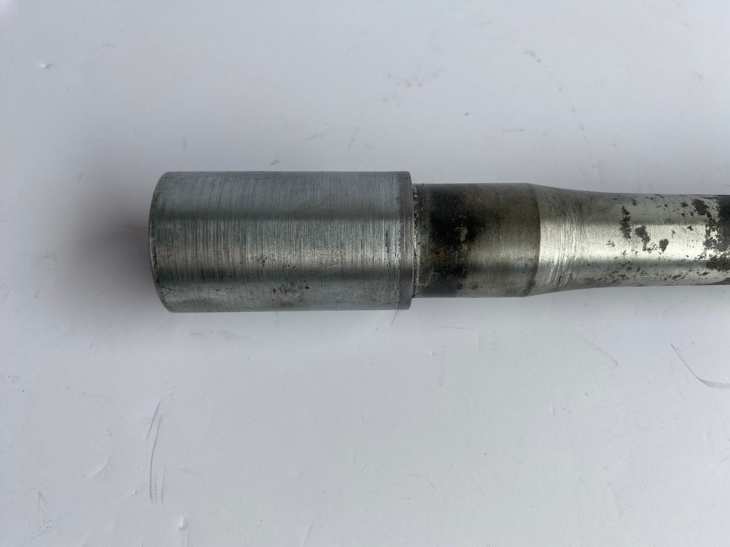 Axe de roue avant Buell XB REF OEM G0120.02A8B