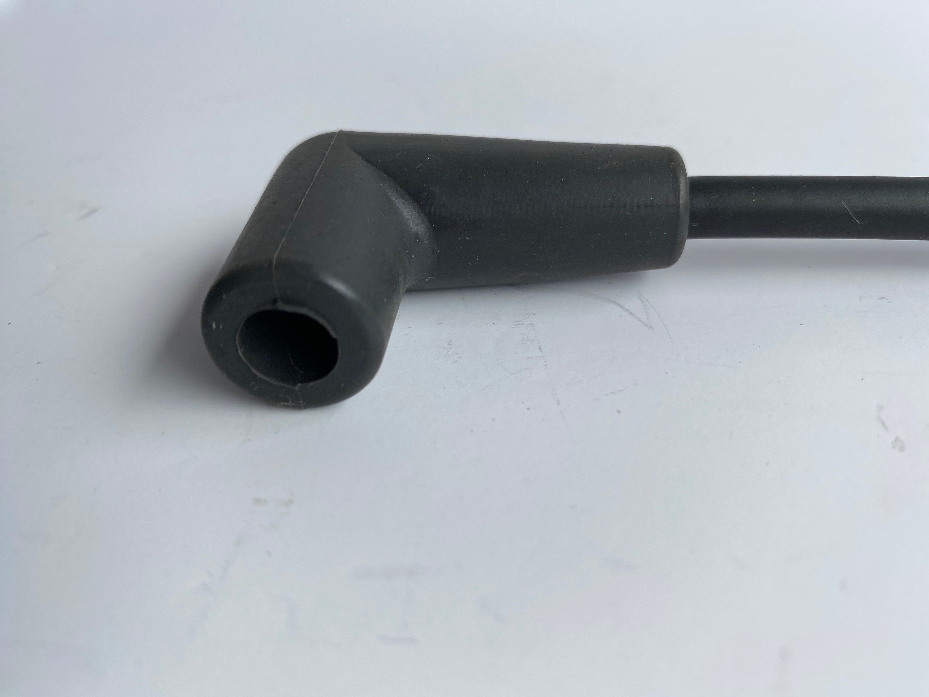 Fil de bougie cylindre arrière  Harley Davidson REF OEM 31980-65C