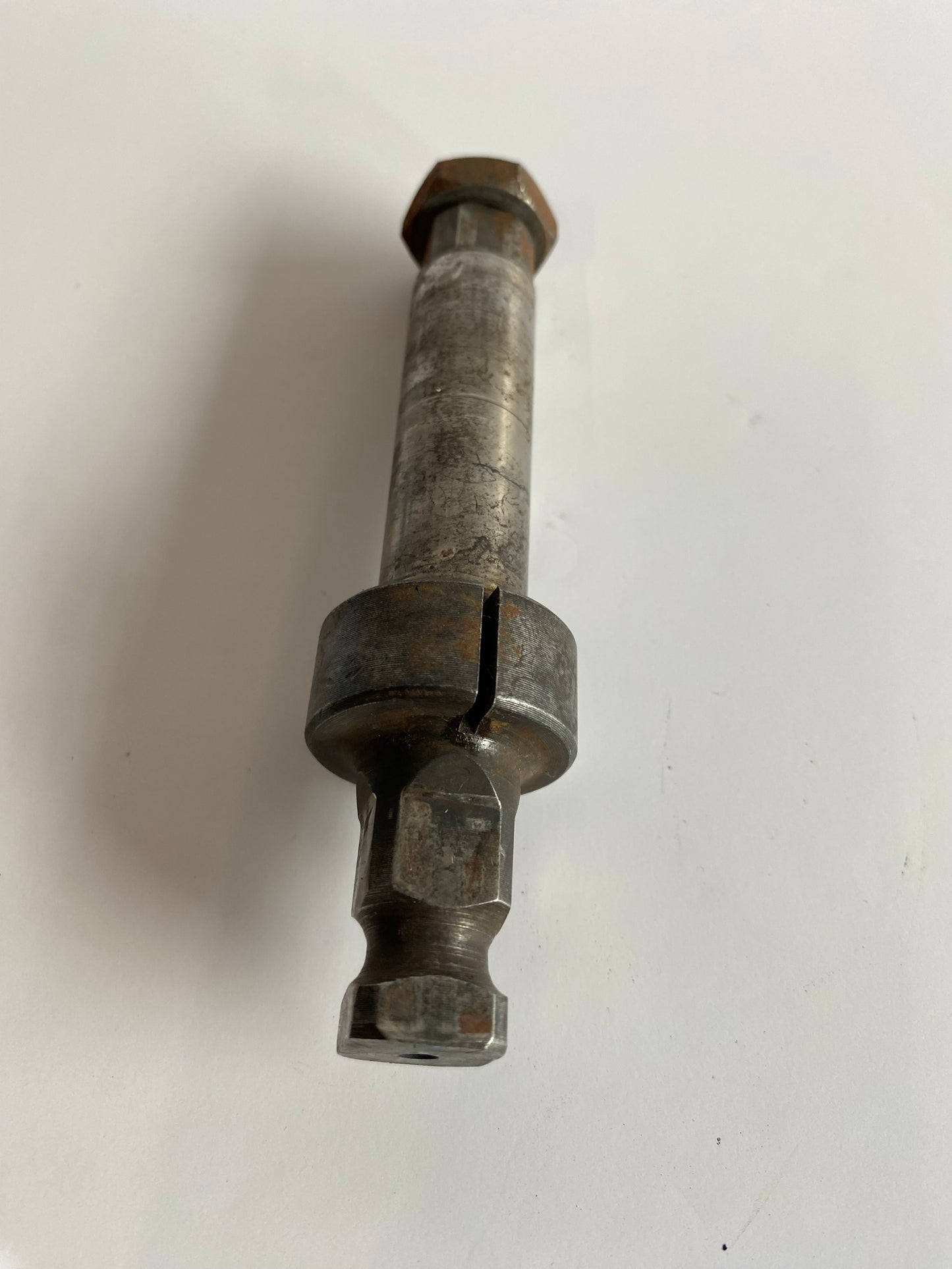 Axe de kick Harley Davidson REF OEM : 33096-54B