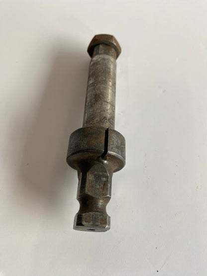 Axe de kick Harley Davidson REF OEM : 33096-54B