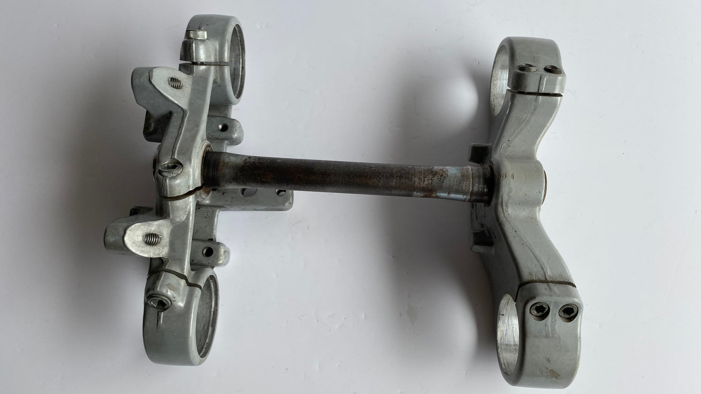 Tés de fourche Buell XB9S REF OEM : J0104.02A8B & J0105.1AD