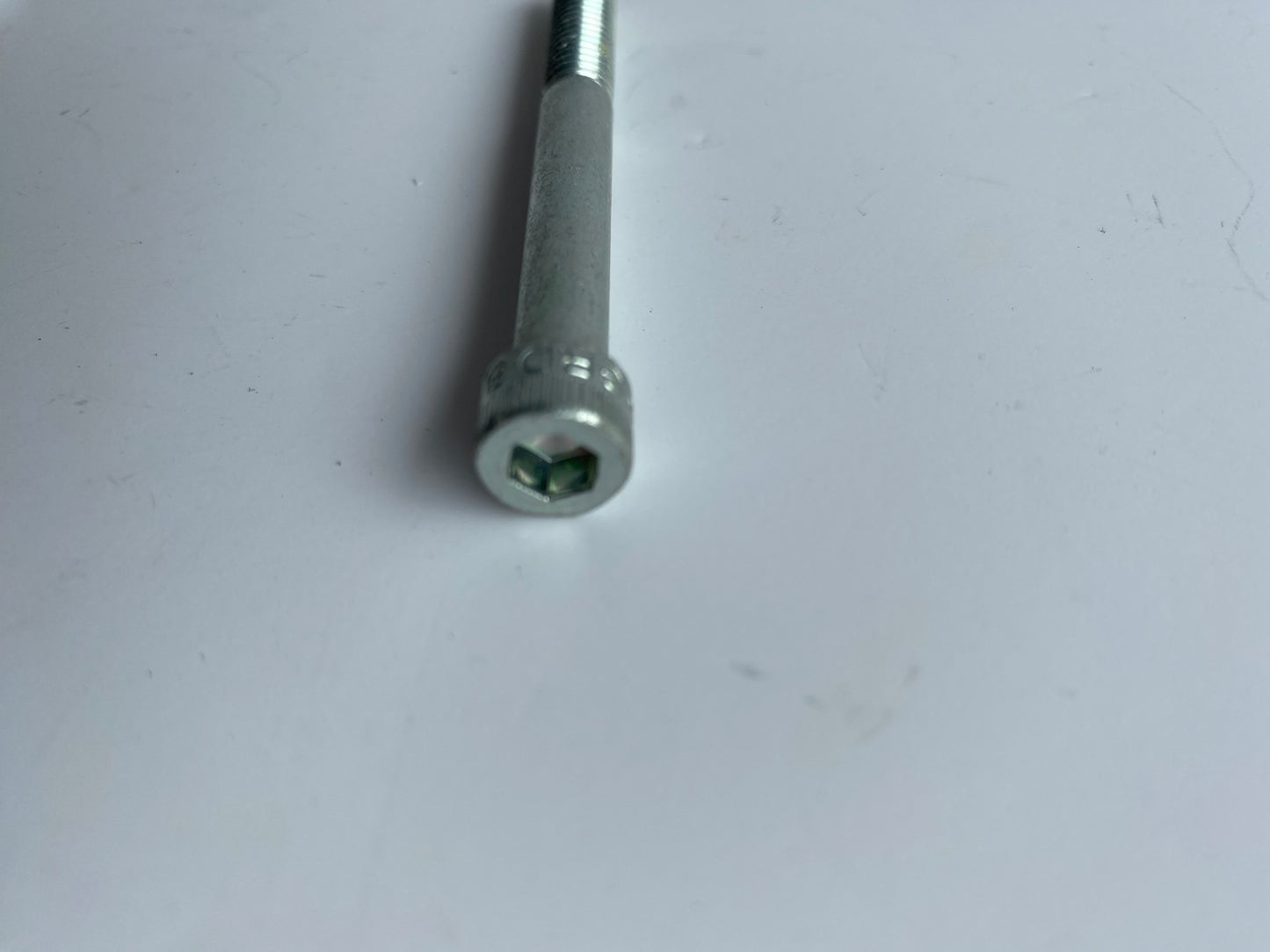 Vis 1/4-20 X 2-1/2 pompe à huile Sportster REF OEM 3478A