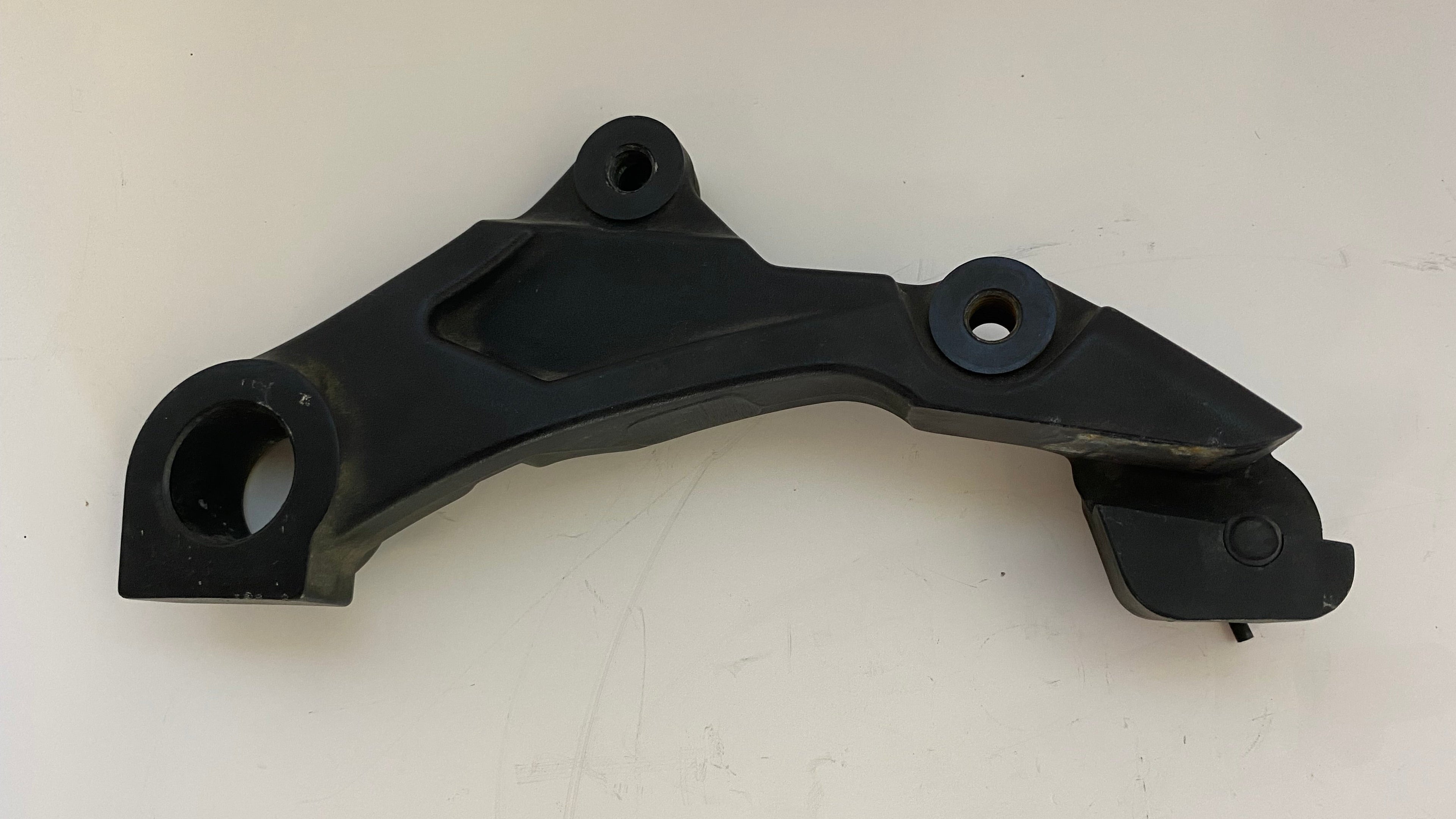 Support étrier de frein arrière Touring Harley Davidson REF OEM 44089-08