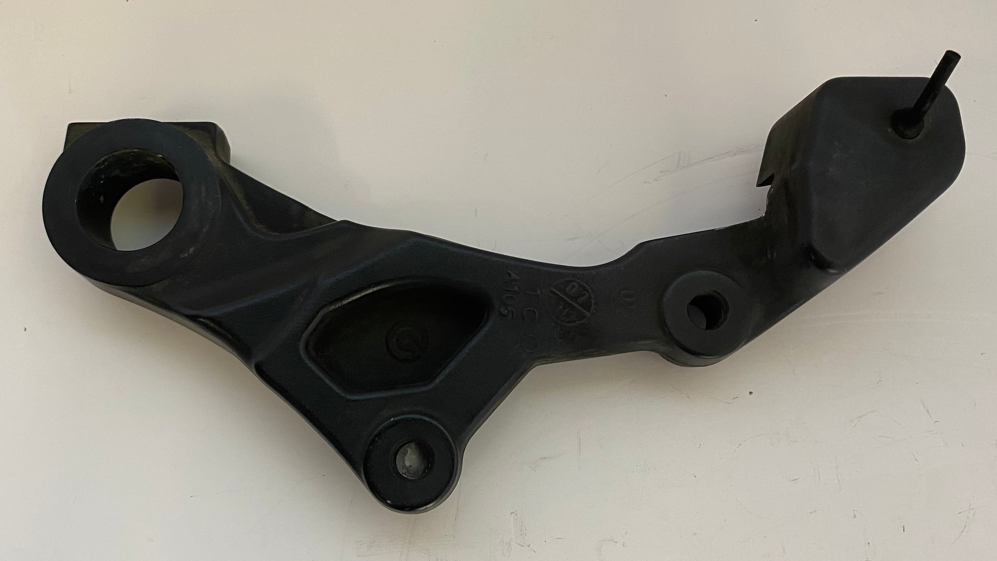 Support étrier de frein arrière Touring Harley Davidson REF OEM 44089-08