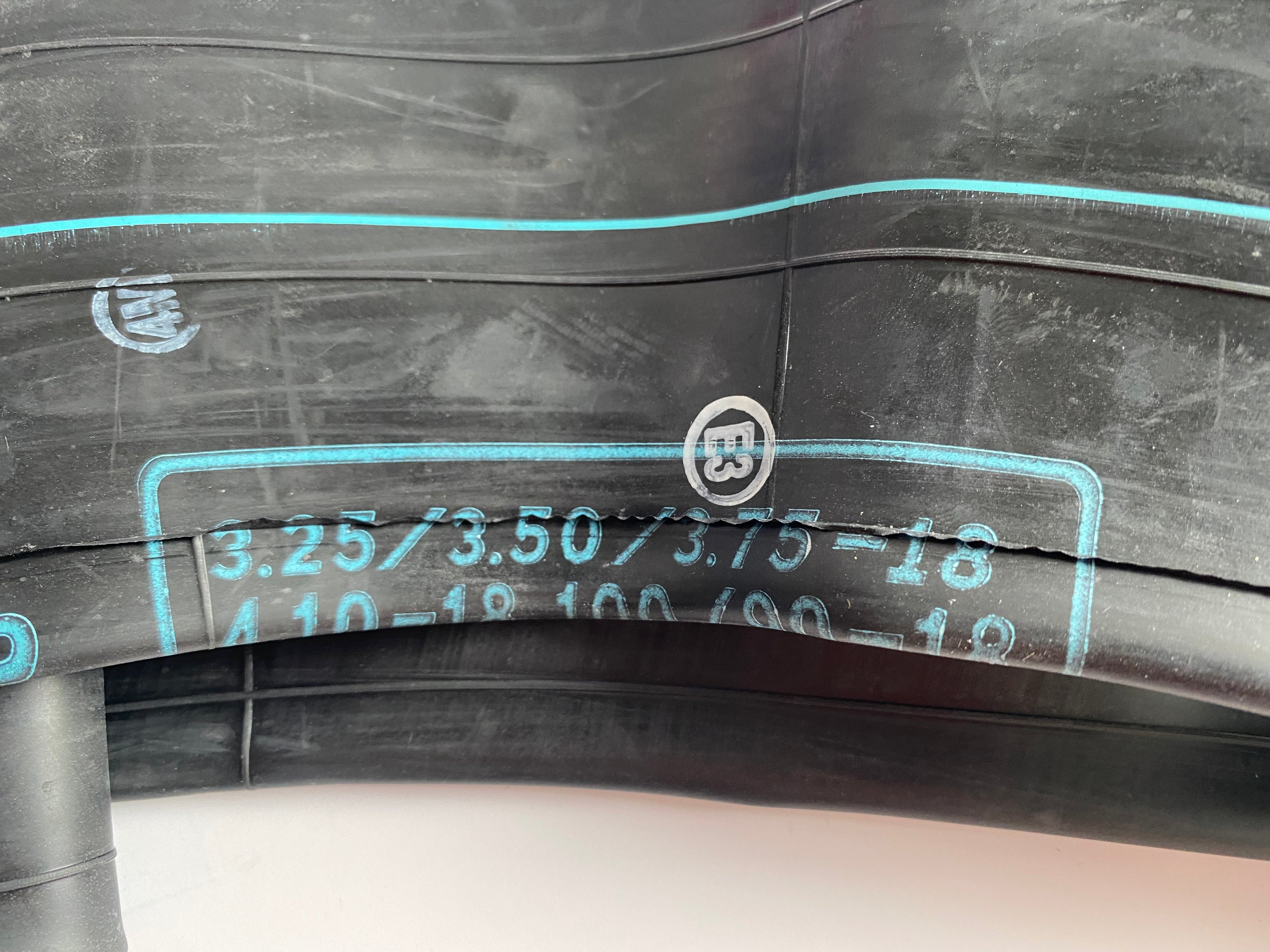 Chambre à air 3.25/3.50 x 18 pouces Harley Davidson REF Drag 0350-0342