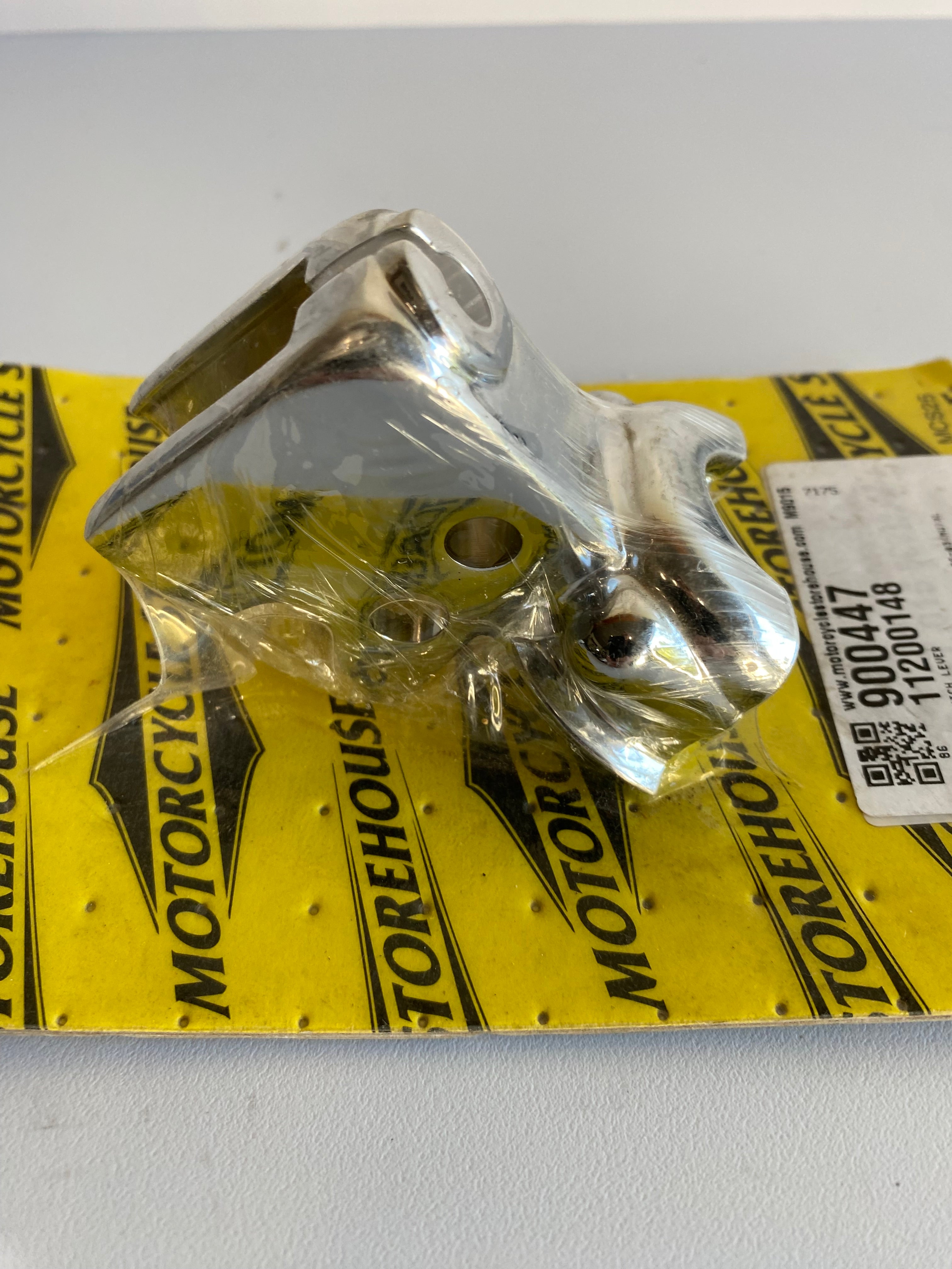 Support de levier gauche chromé Harley Davidson REF MCS : 900447