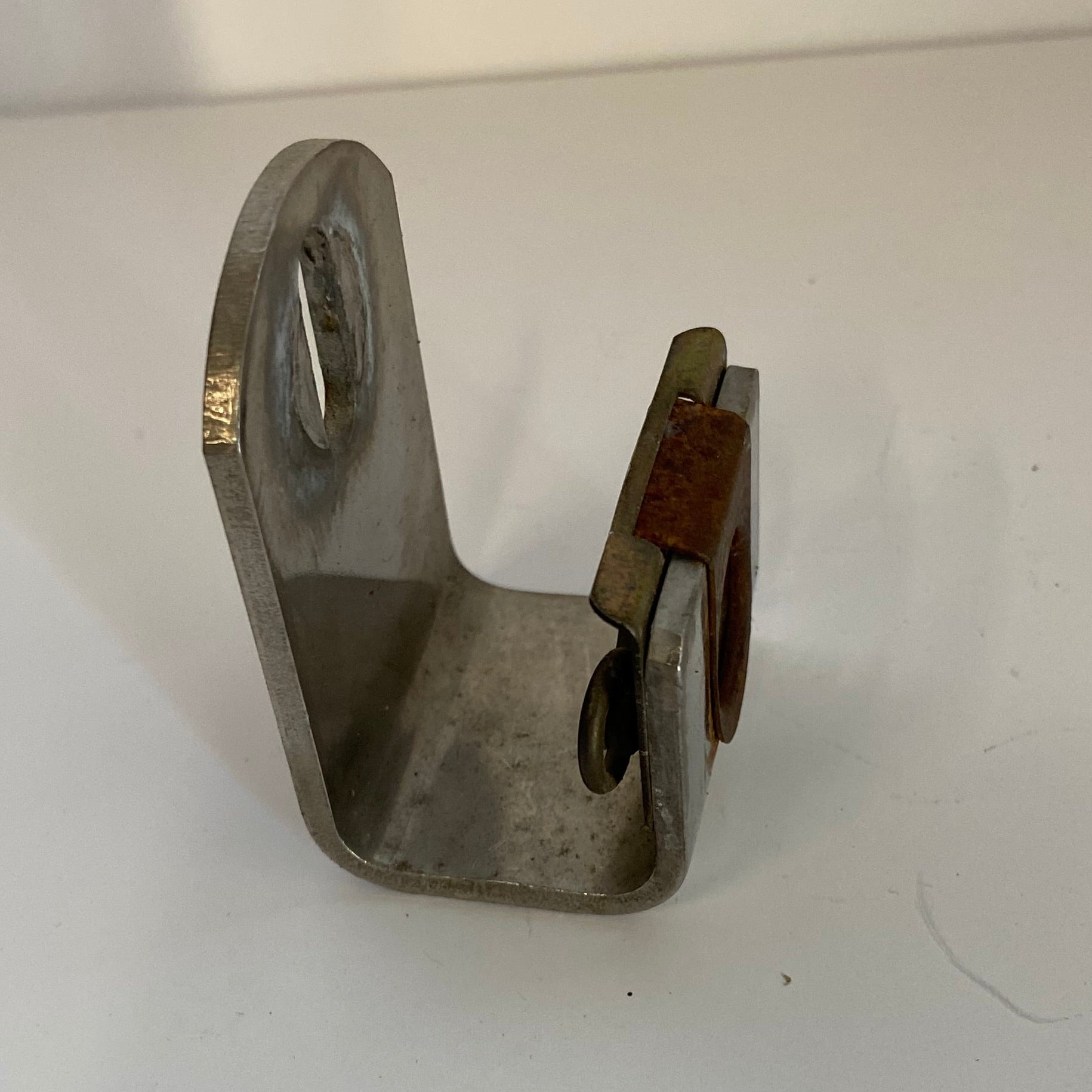 Support sacoche avant Touring Harley Davidson REF OEM 47449-95