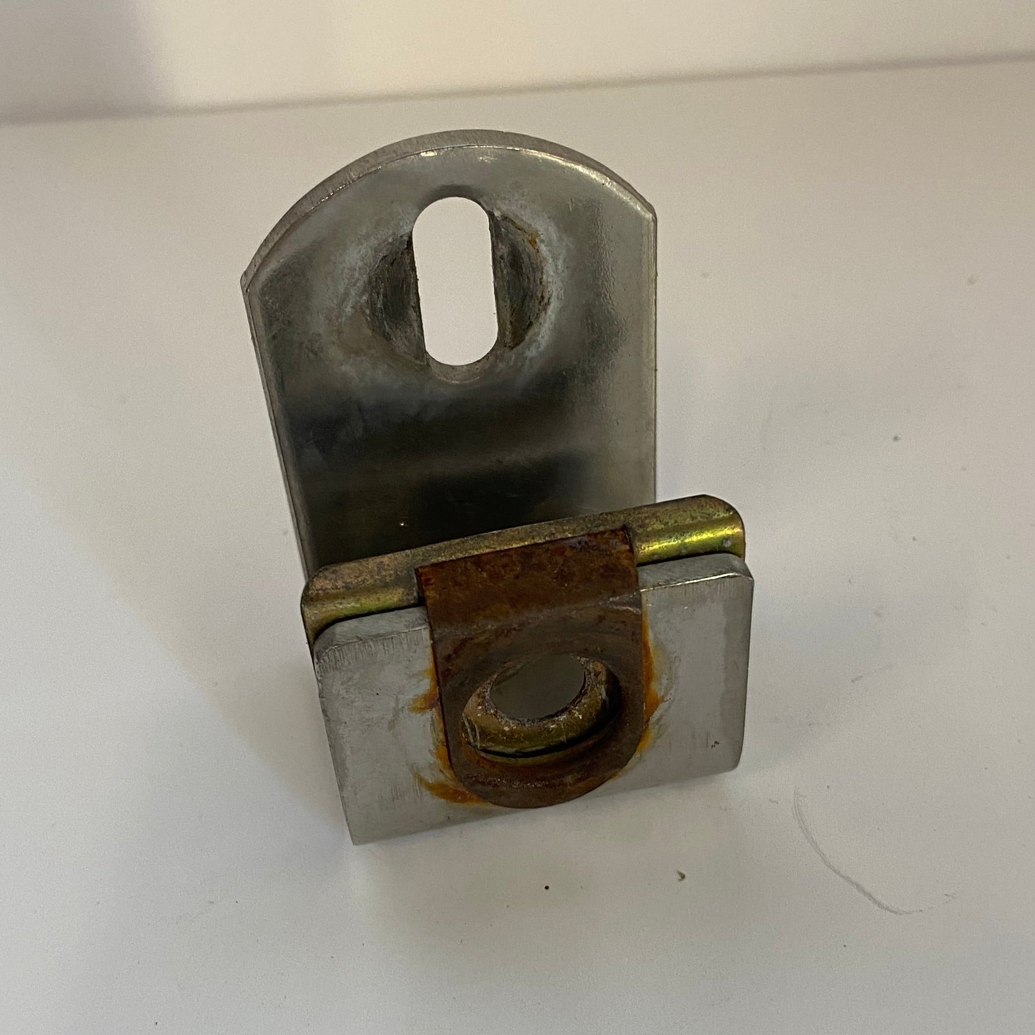 Support sacoche avant Touring Harley Davidson REF OEM 47449-95