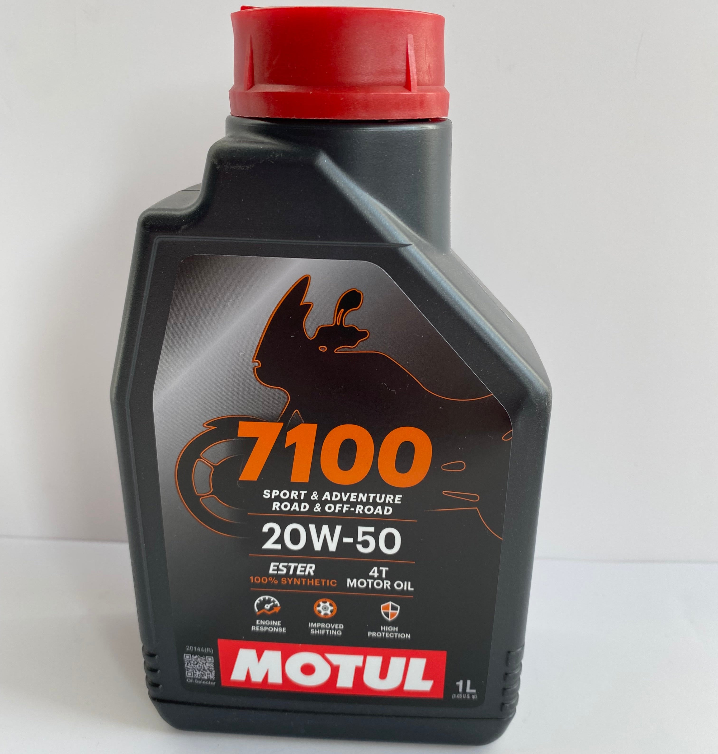 Huile moteur de synthèse 20W50 Motul 7100 Harley Davidson REF 104103