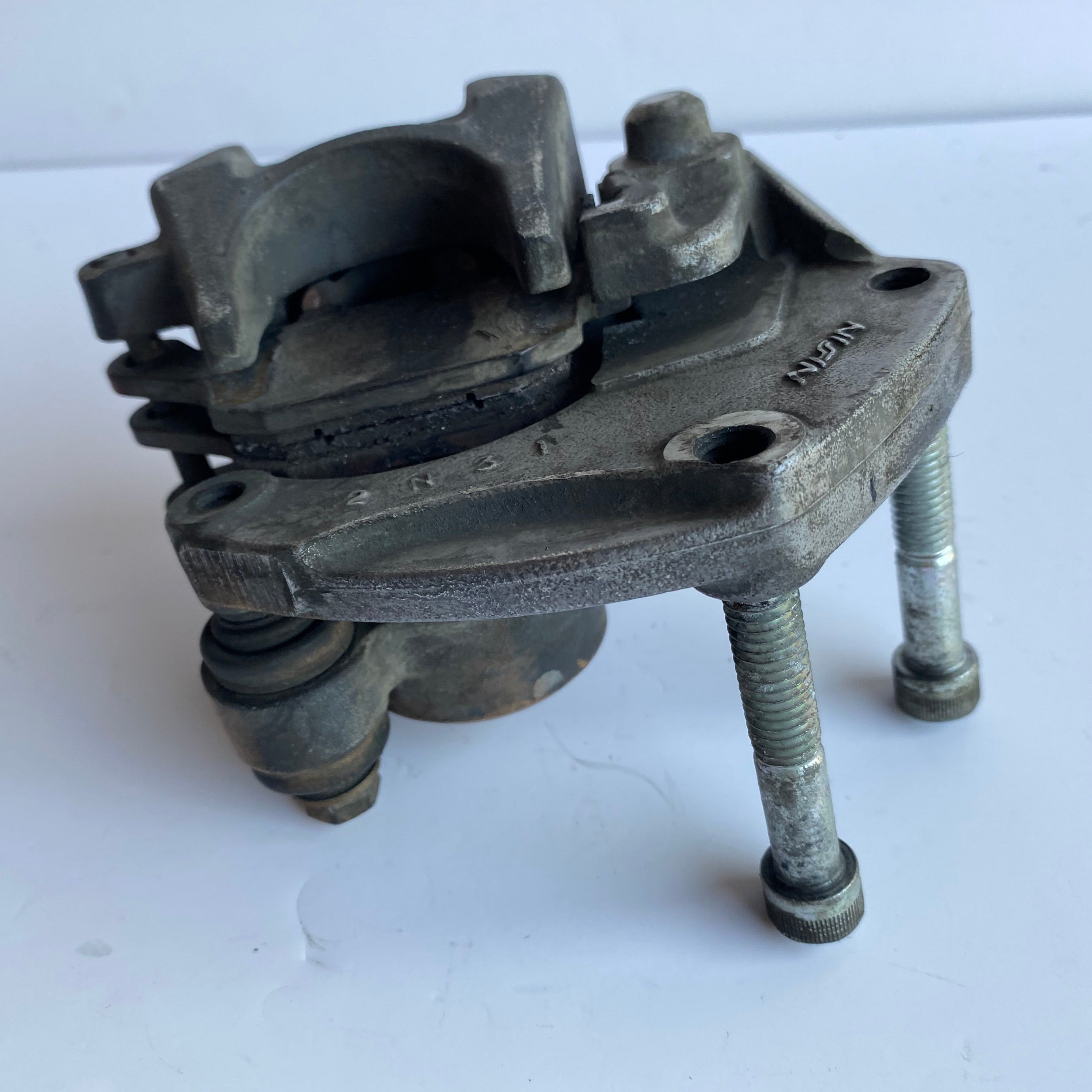 Etrier de frein arrière avec support Buell XB REF OEM : H0102.02A8A