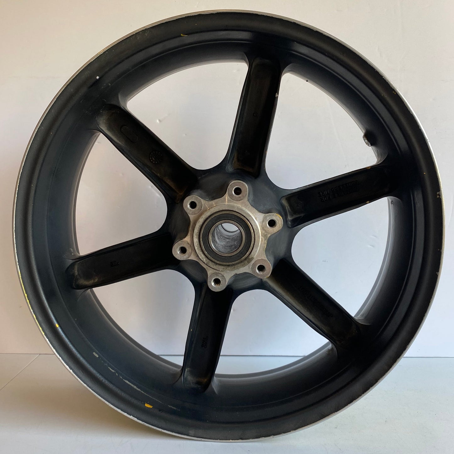 Roue arrière 17 x 5.5  Buell XB REF OEM : G0309.02A8WAX