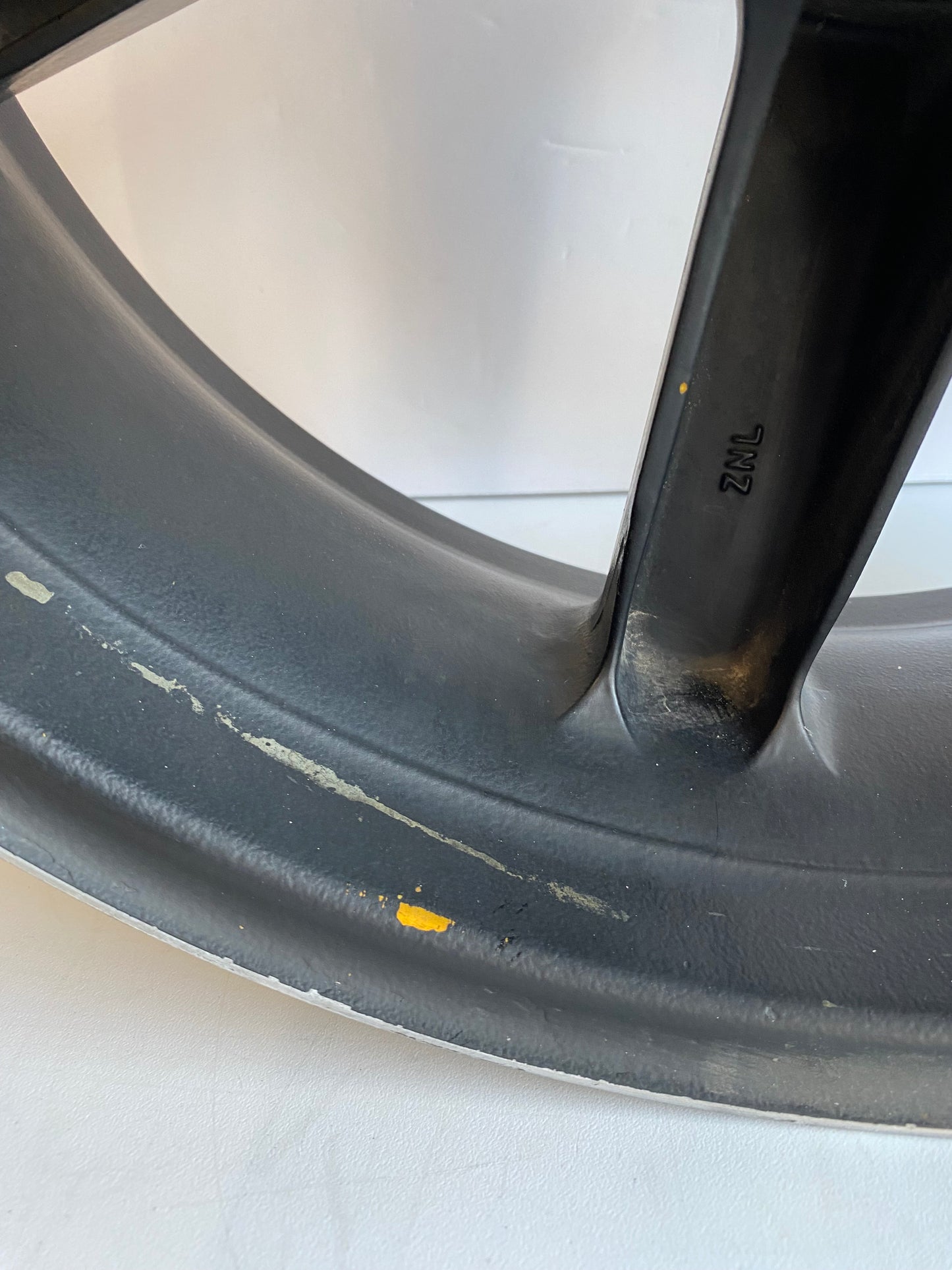 Roue arrière 17 x 5.5  Buell XB REF OEM : G0309.02A8WAX
